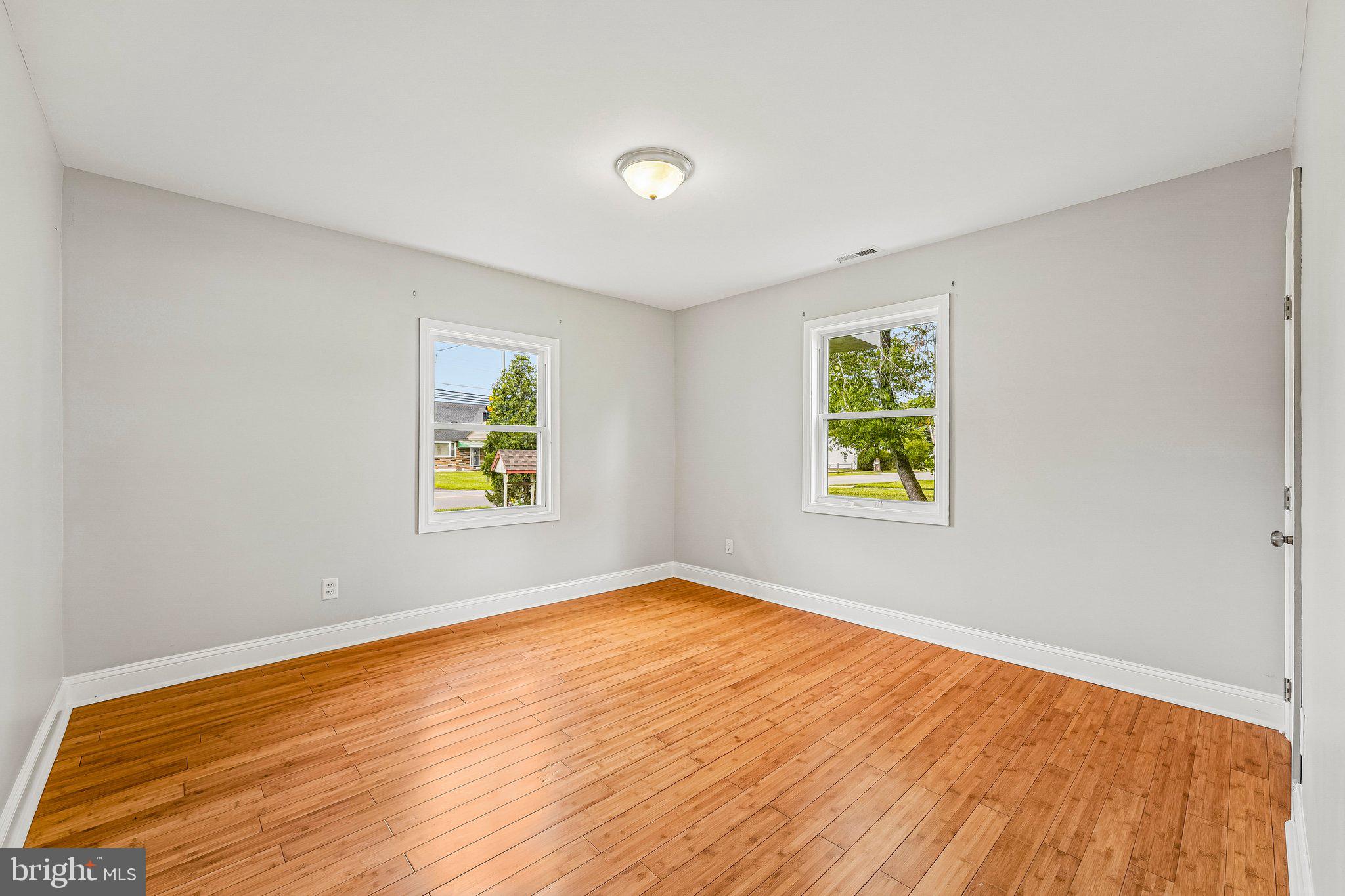 WILLOW GROVE - Residential