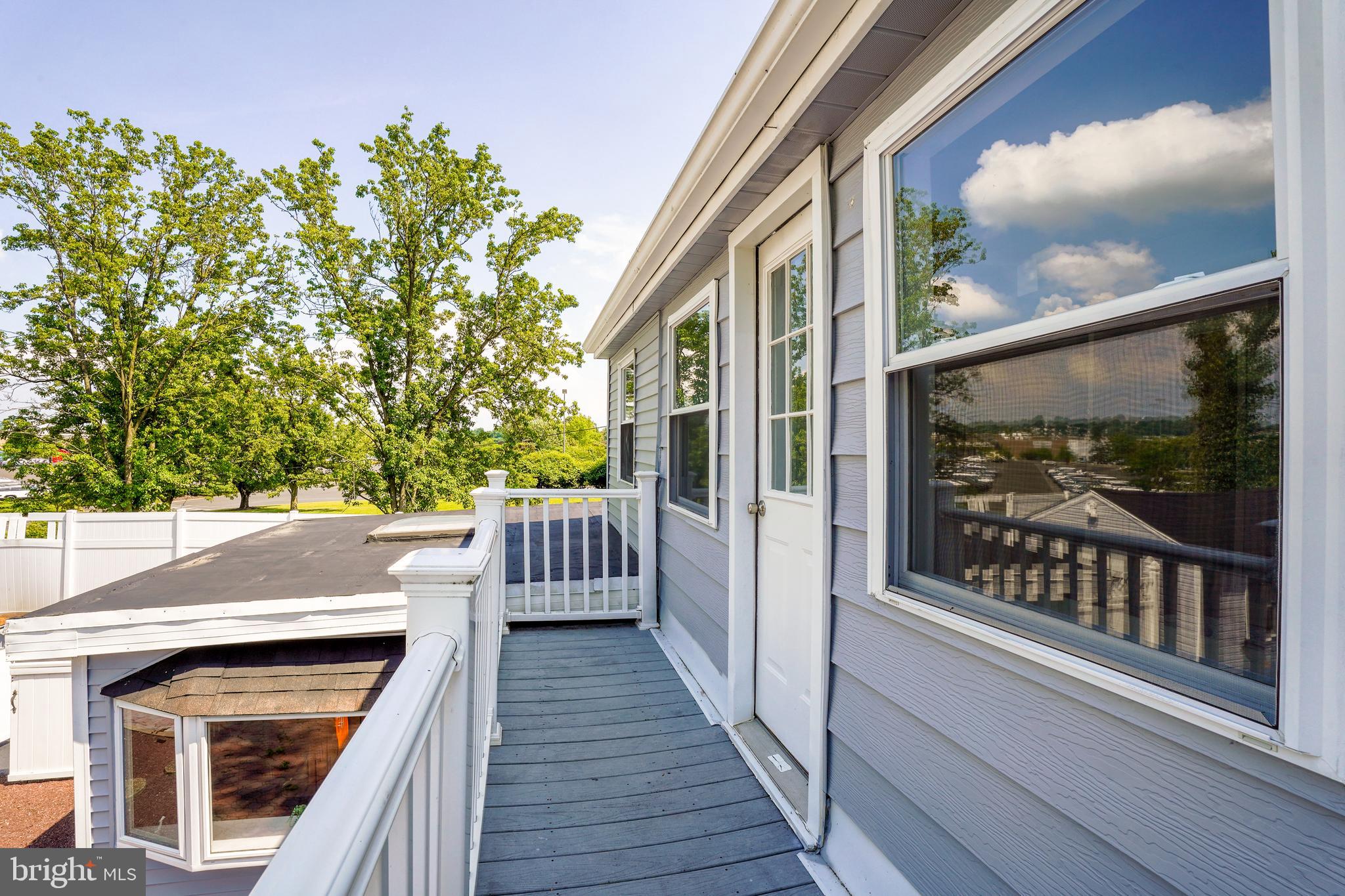 WILLOW GROVE - Residential