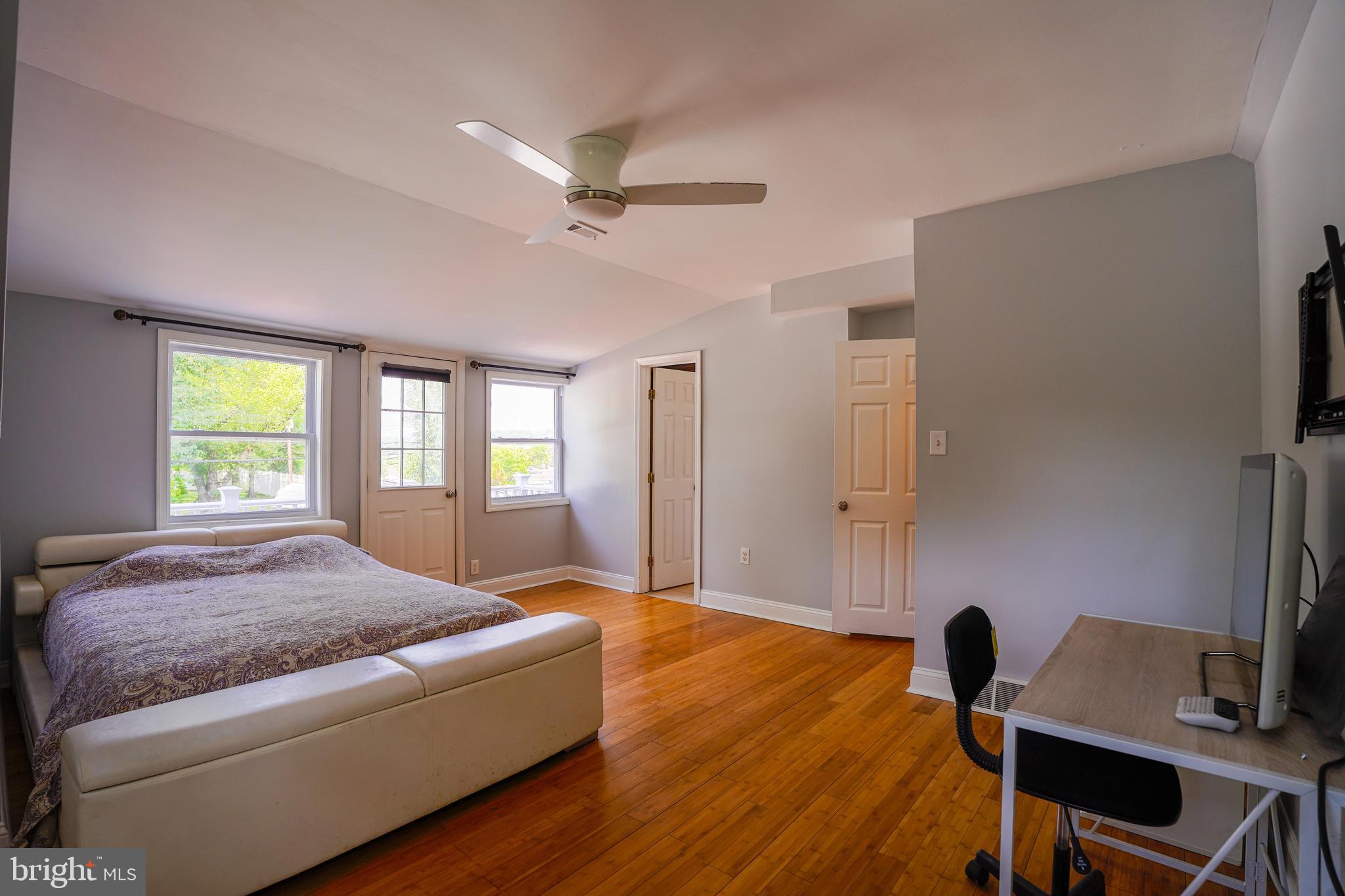 WILLOW GROVE - Residential