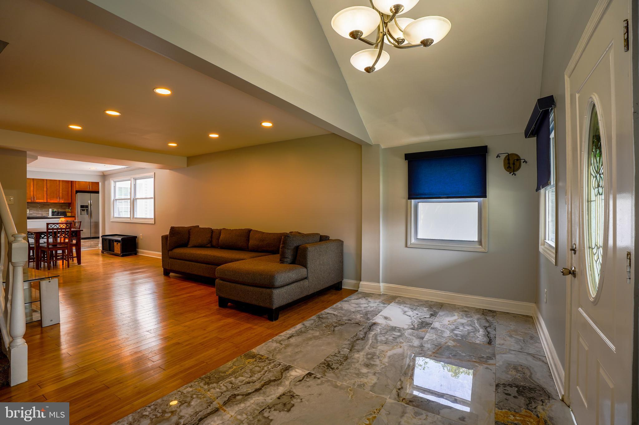 WILLOW GROVE - Residential