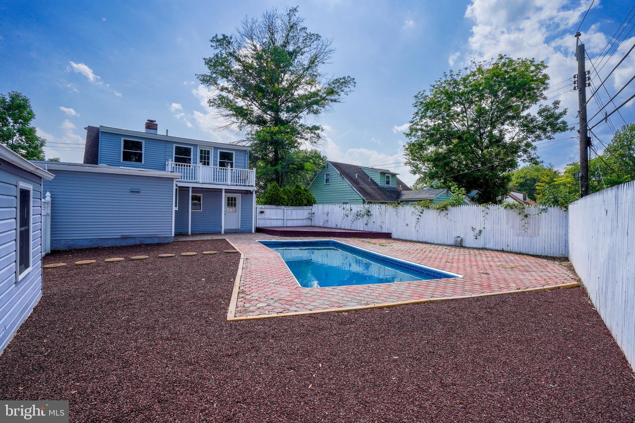 WILLOW GROVE - Residential