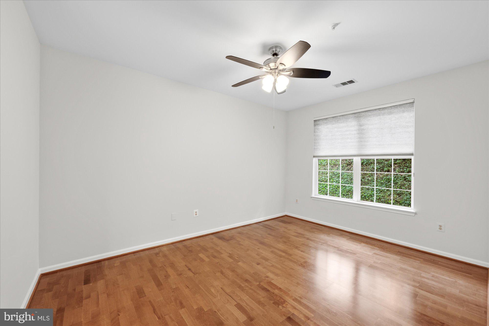 ASHBURN FARM - Residential
