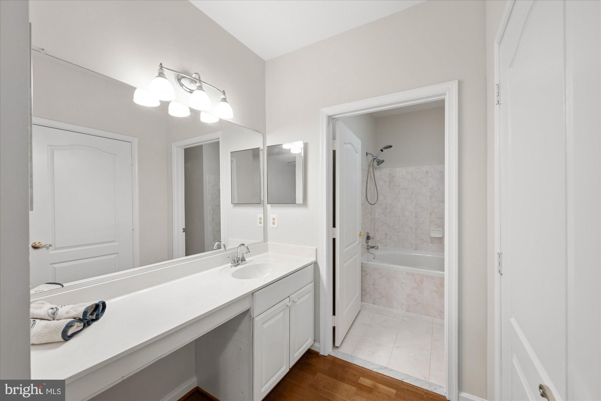 ASHBURN FARM - Residential