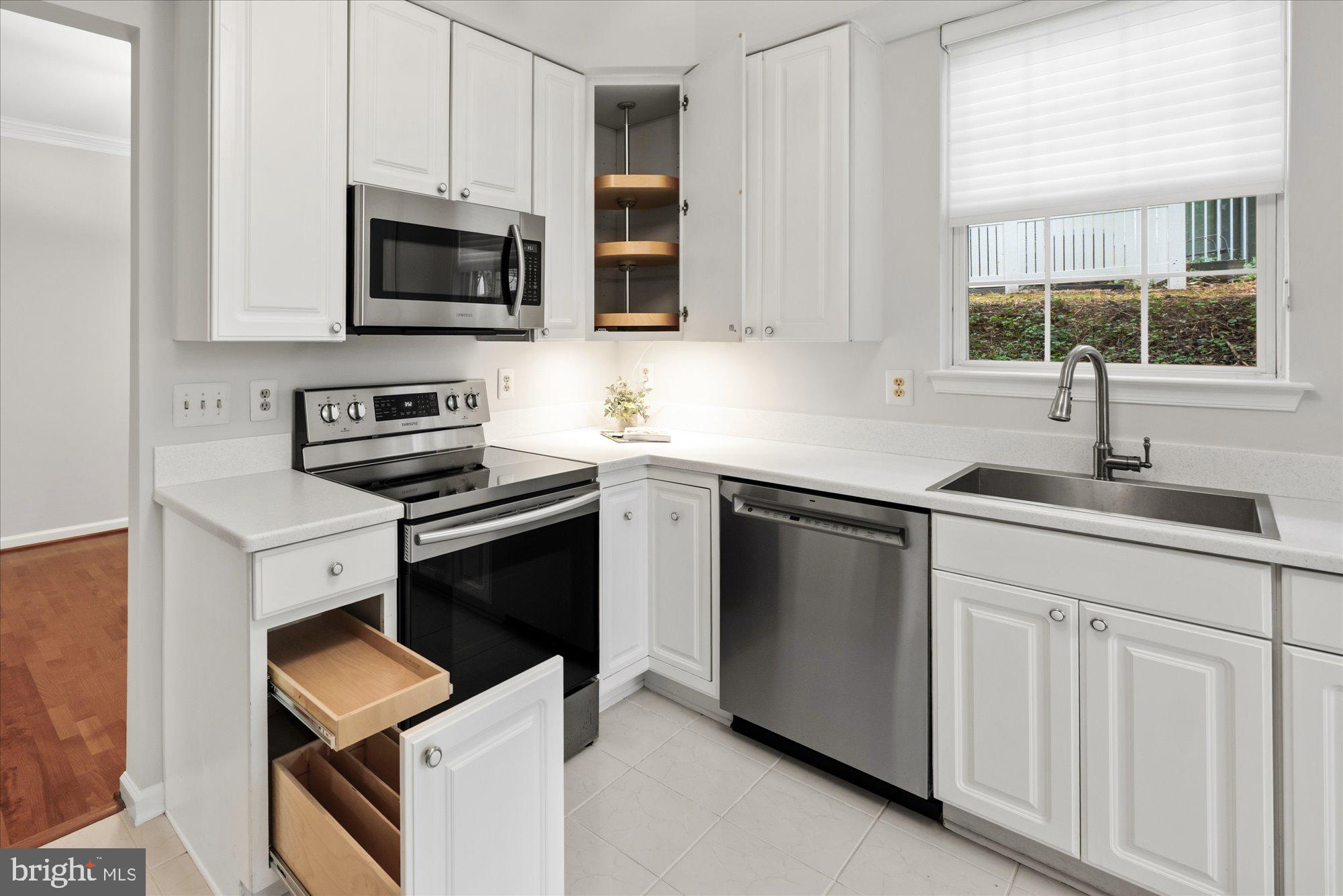 ASHBURN FARM - Residential