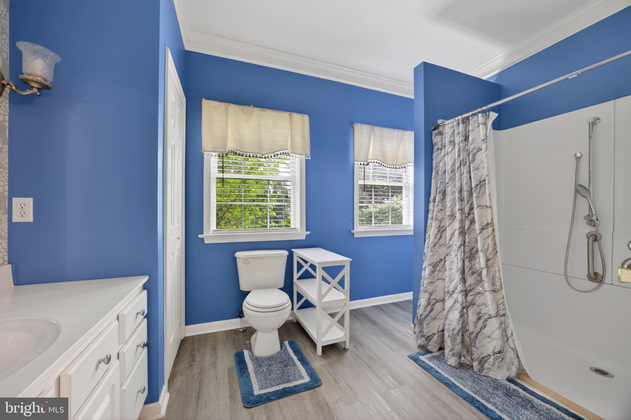 SHERMAN OAKS - Residential