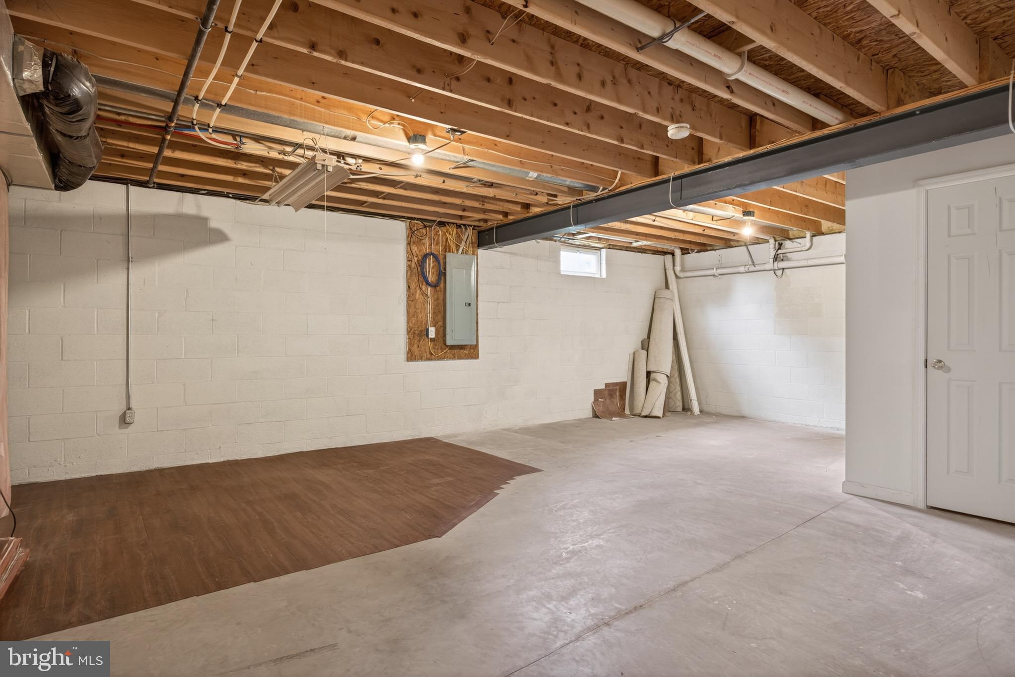 SHERMAN OAKS - Residential