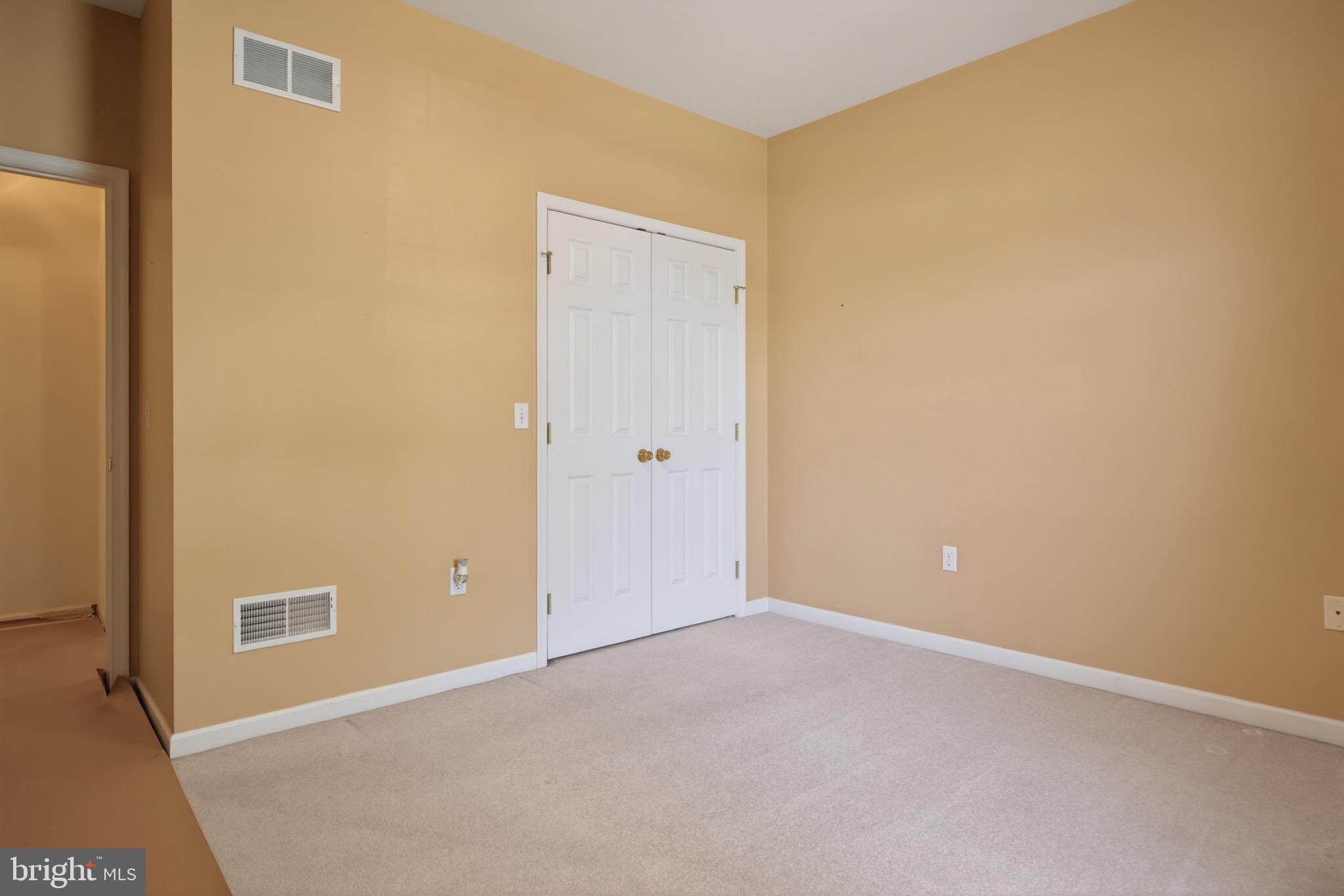 SHERMAN OAKS - Residential
