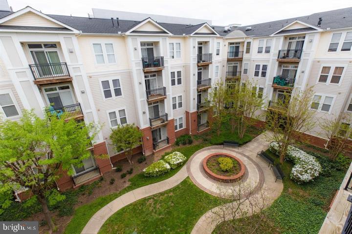 HALSTEAD AT THE METRO - Residential