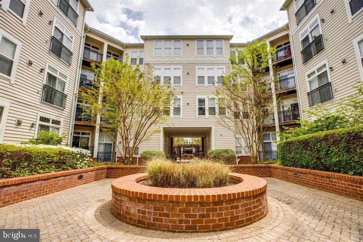 HALSTEAD AT THE METRO - Residential