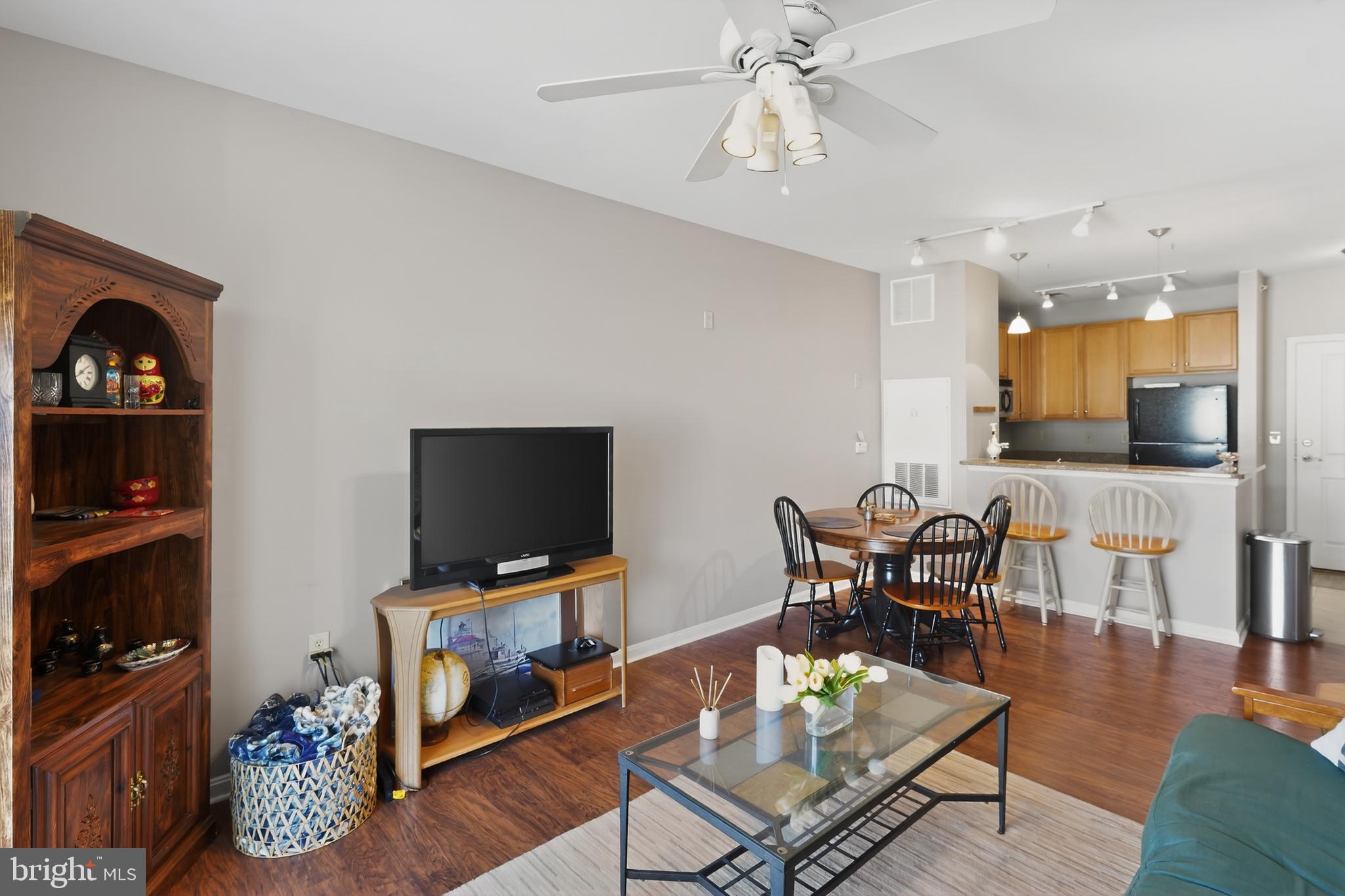HALSTEAD AT THE METRO - Residential