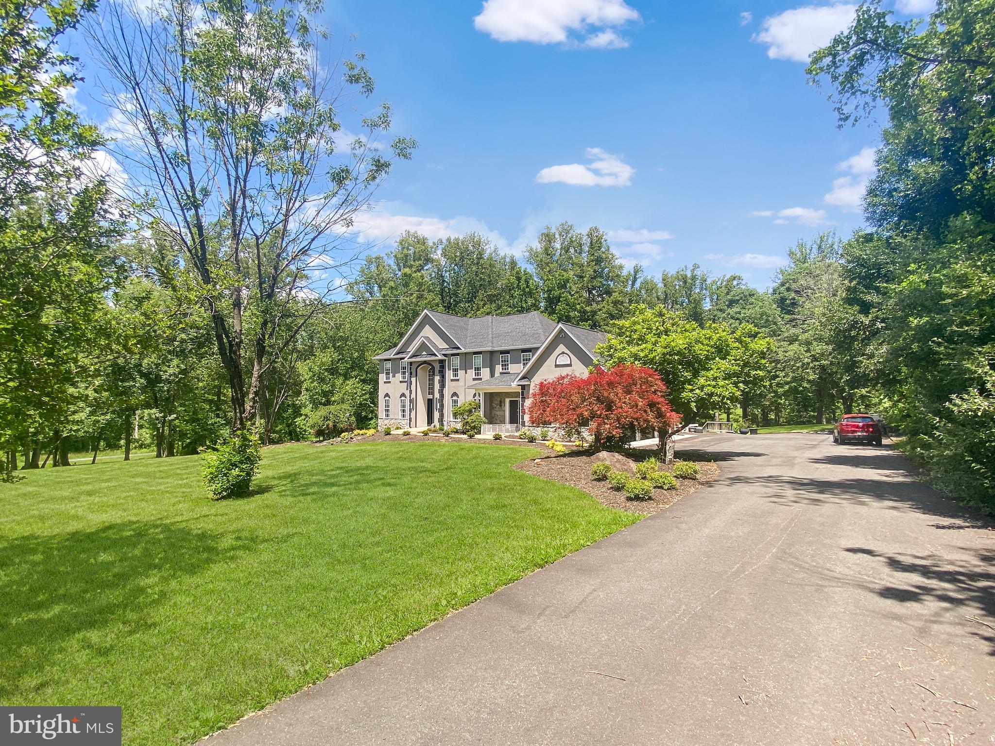 SHELTER KNOLLS - Residential