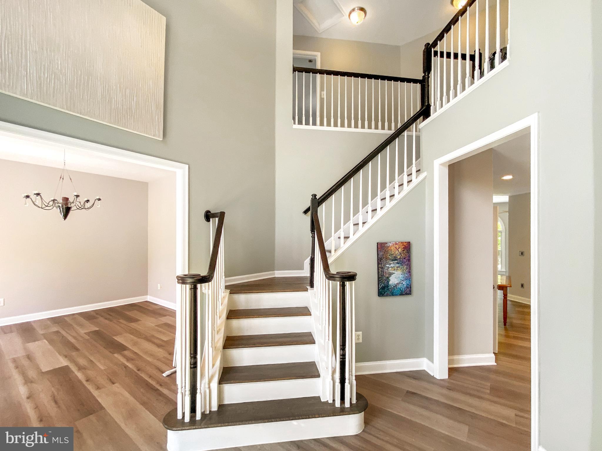 SHELTER KNOLLS - Residential