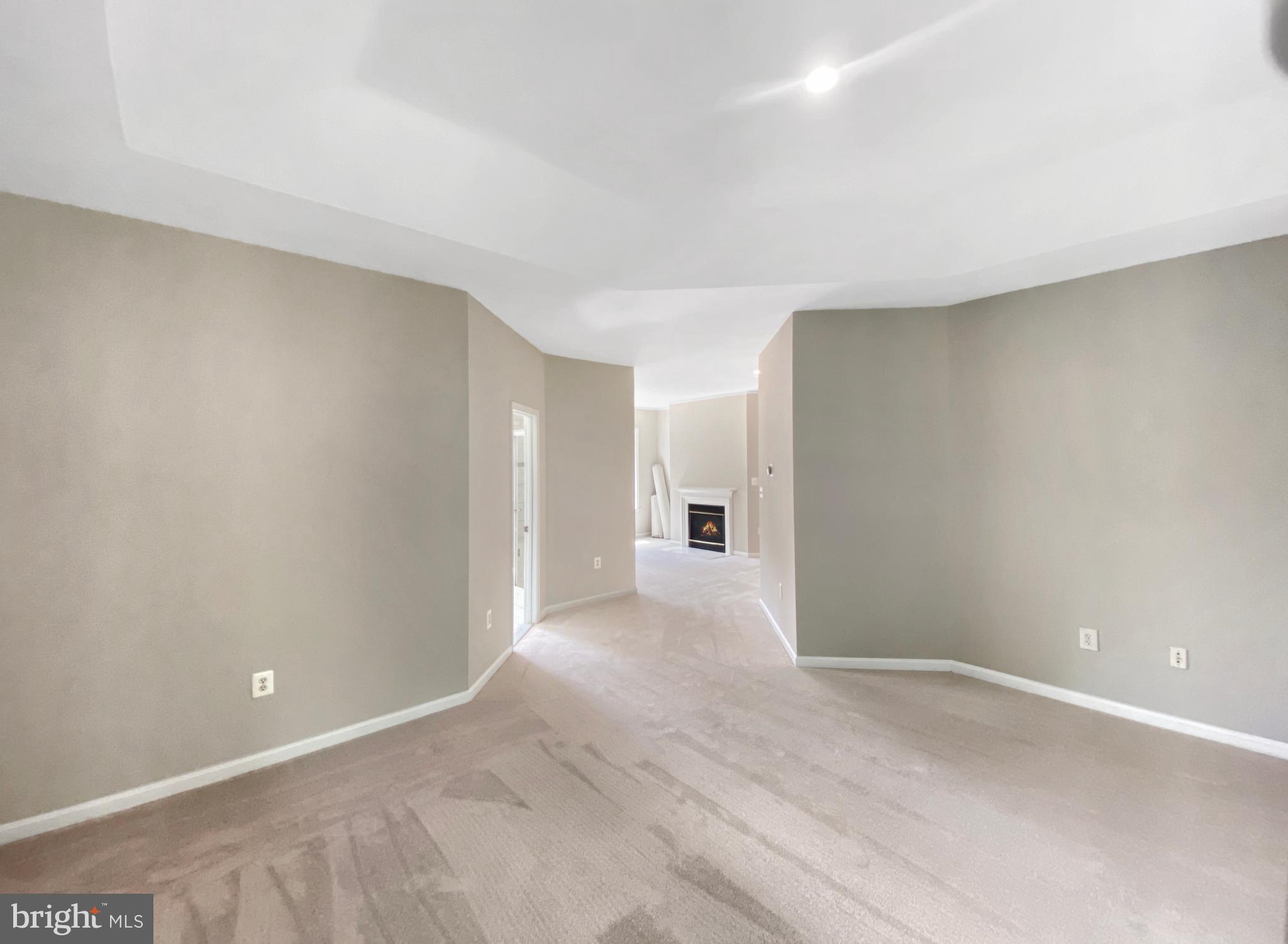 SHELTER KNOLLS - Residential