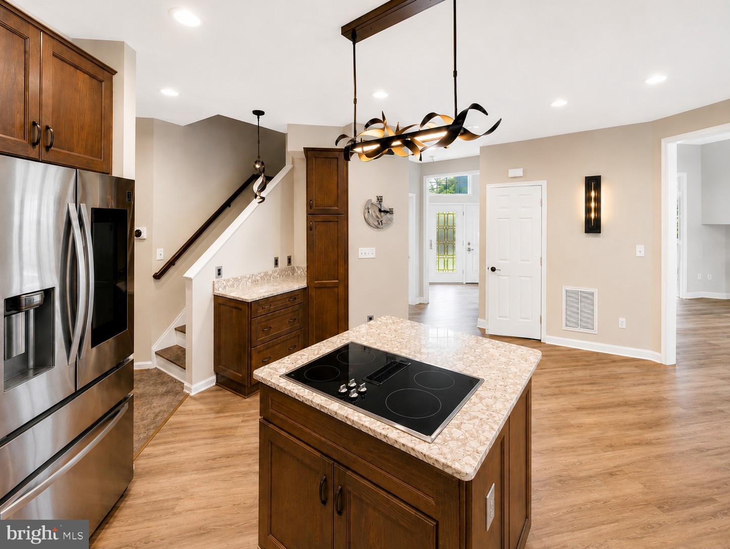 SHELTER KNOLLS - Residential