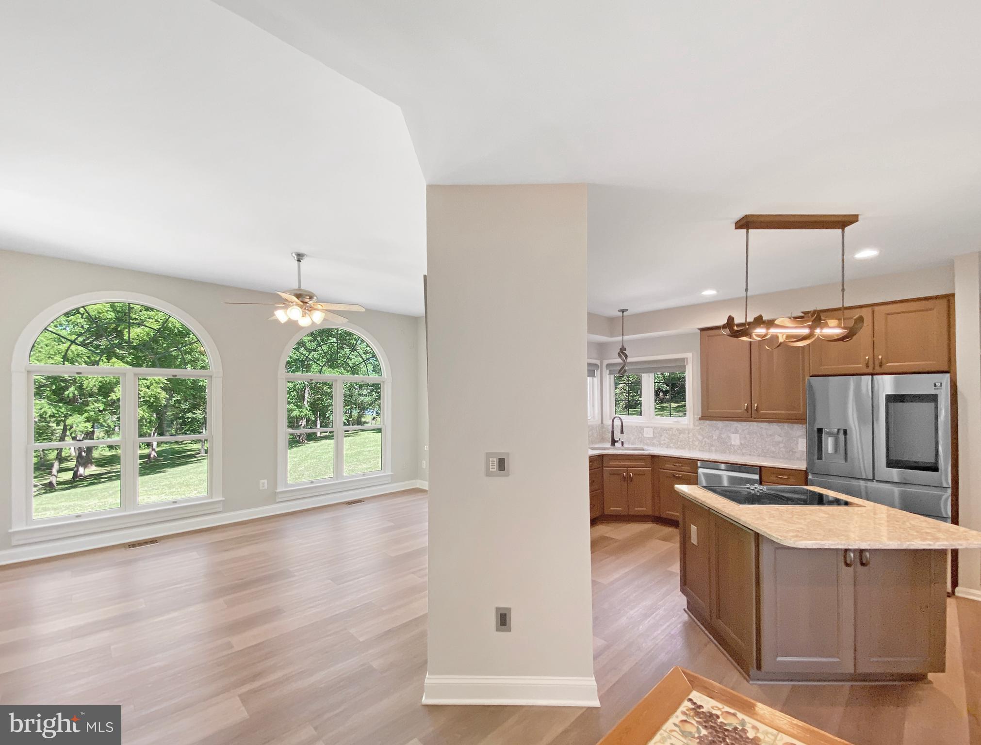 SHELTER KNOLLS - Residential