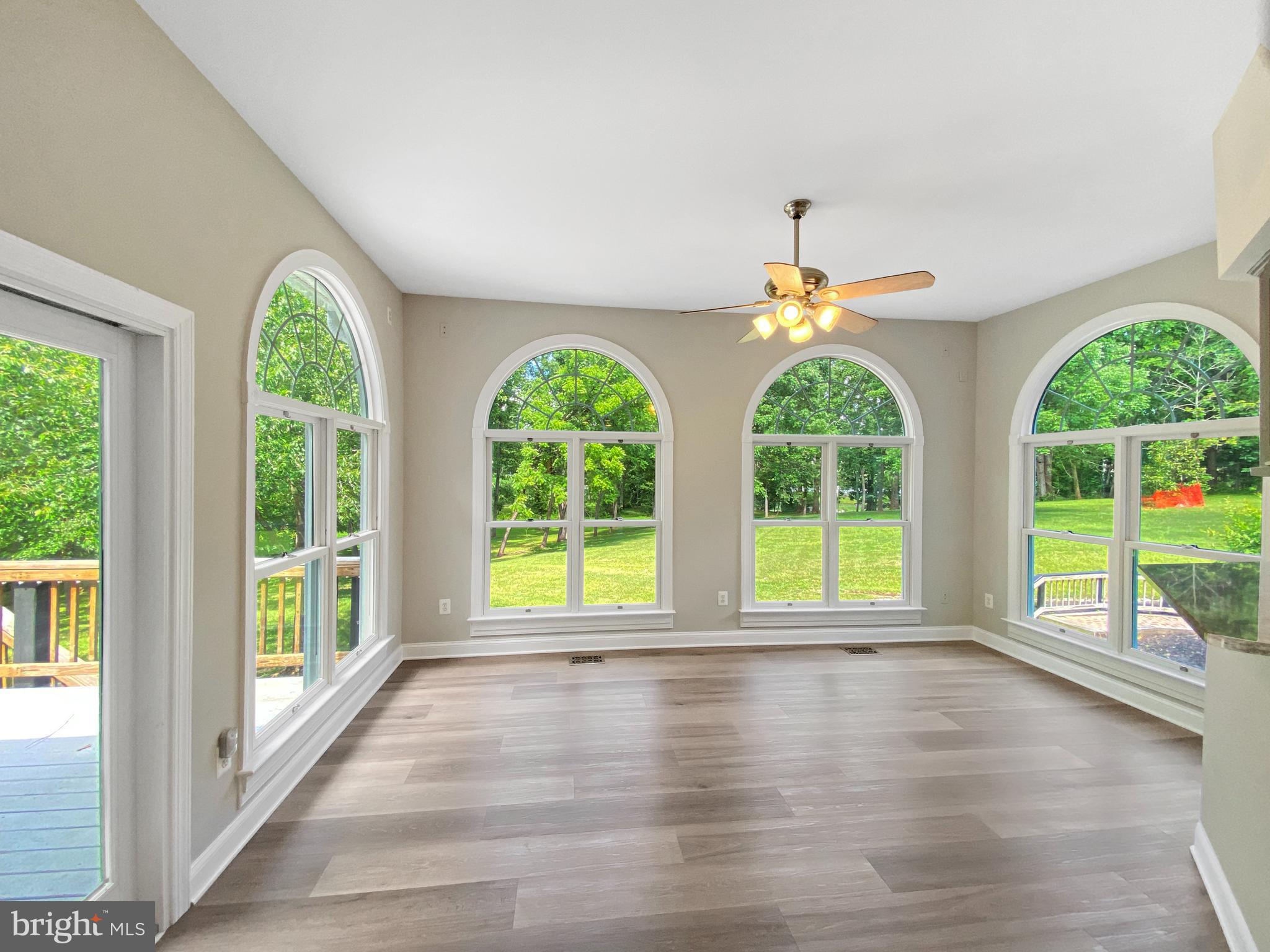 SHELTER KNOLLS - Residential