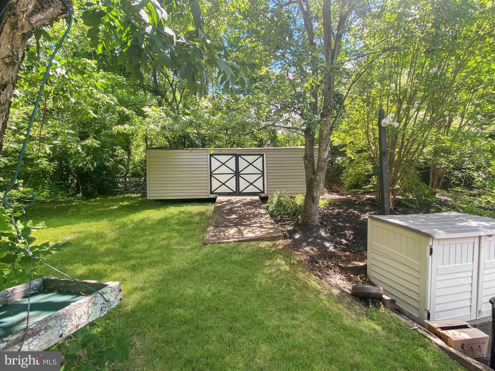 SHELTER KNOLLS - Residential