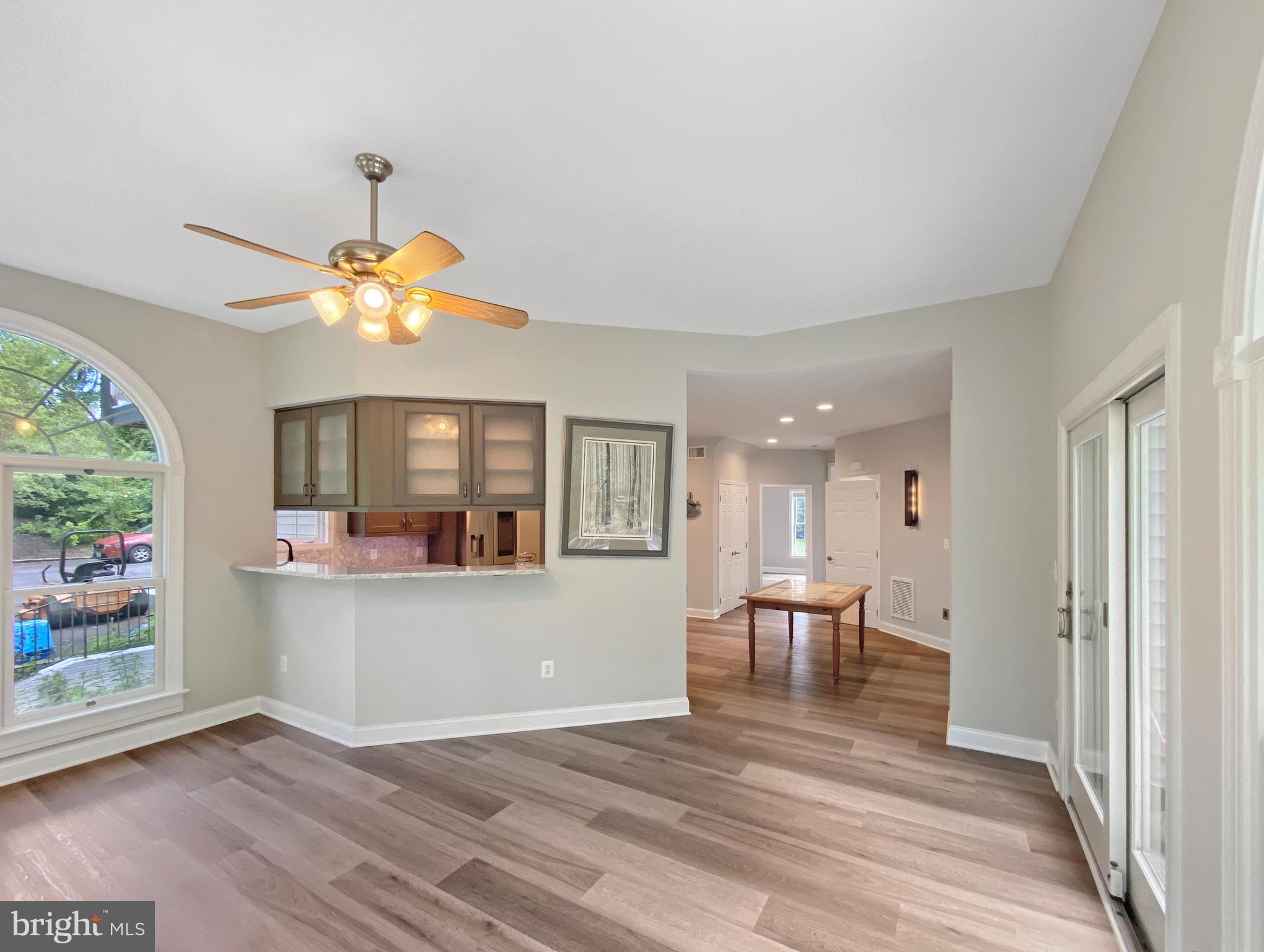SHELTER KNOLLS - Residential
