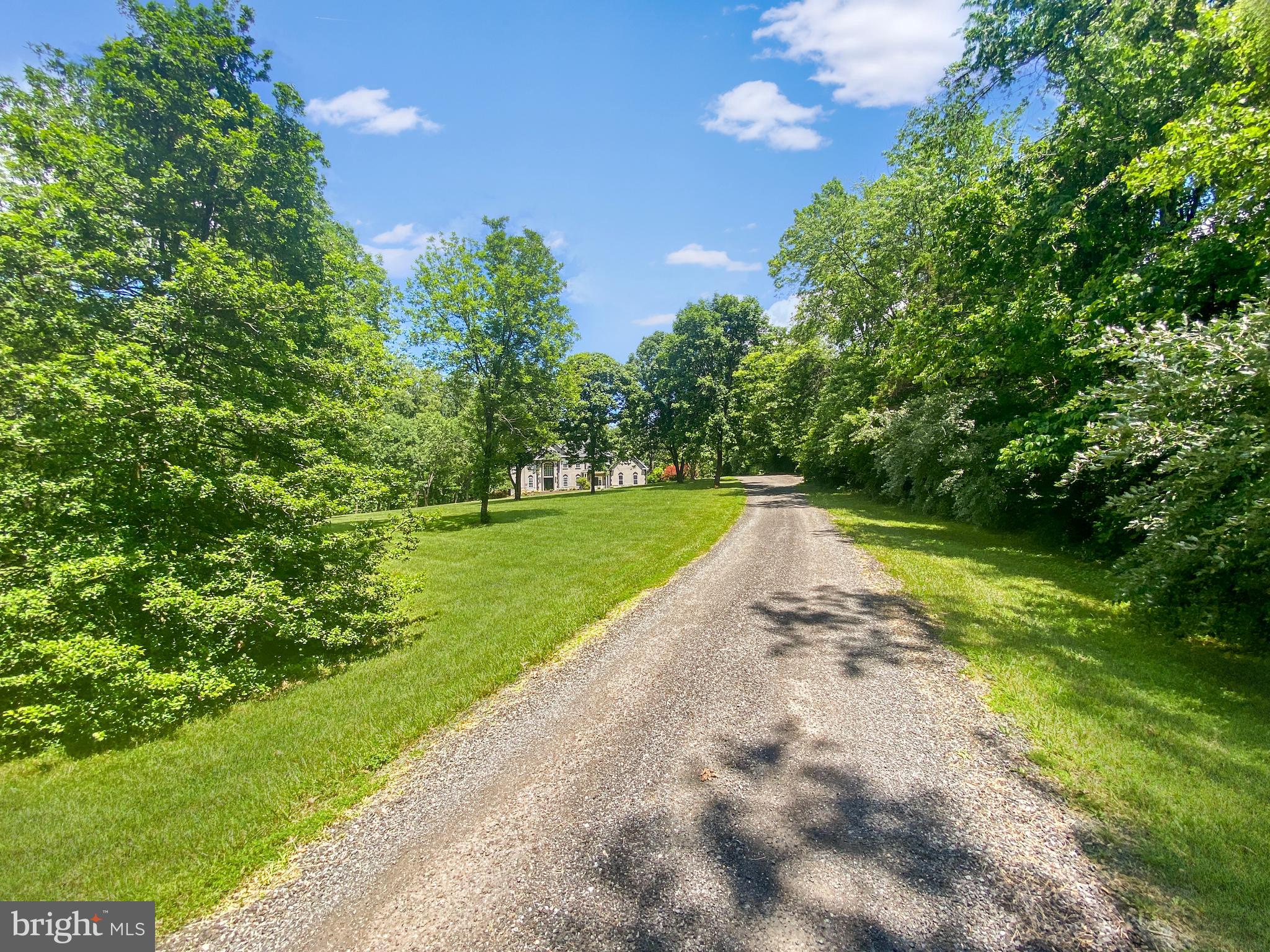SHELTER KNOLLS - Residential