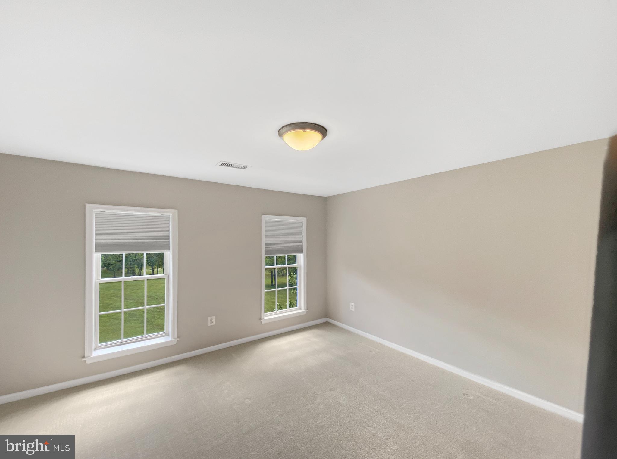 SHELTER KNOLLS - Residential