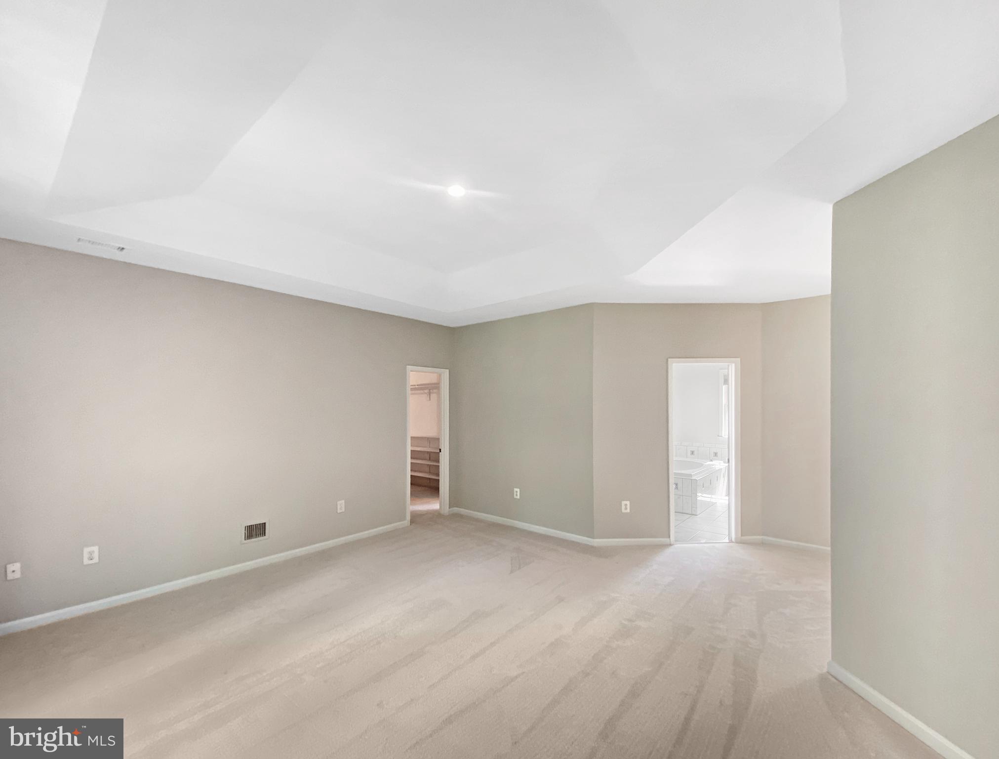 SHELTER KNOLLS - Residential
