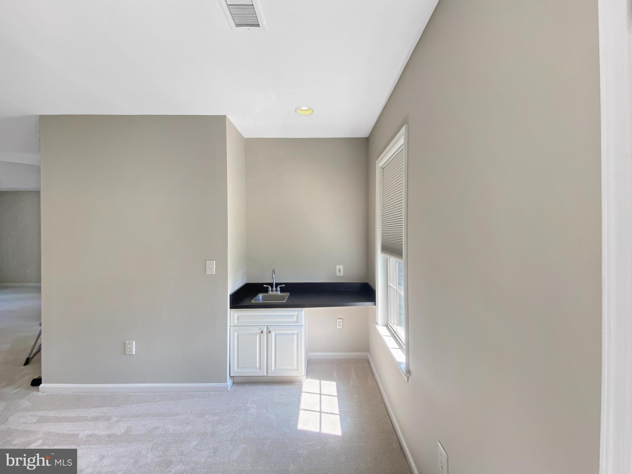 SHELTER KNOLLS - Residential