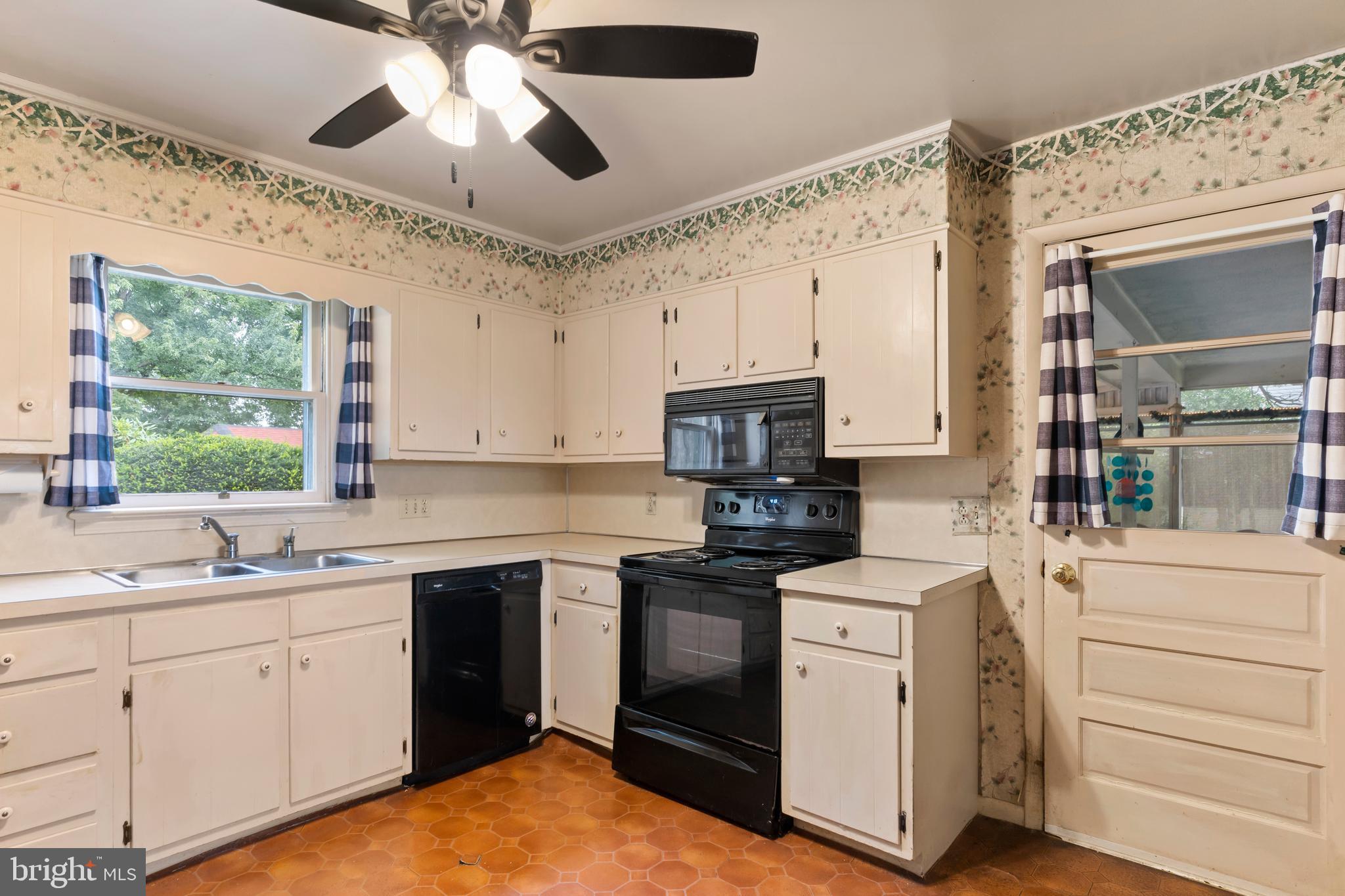 MIDDLESEX TWP - Residential