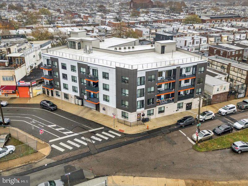 POINT BREEZE - Commercial Sale