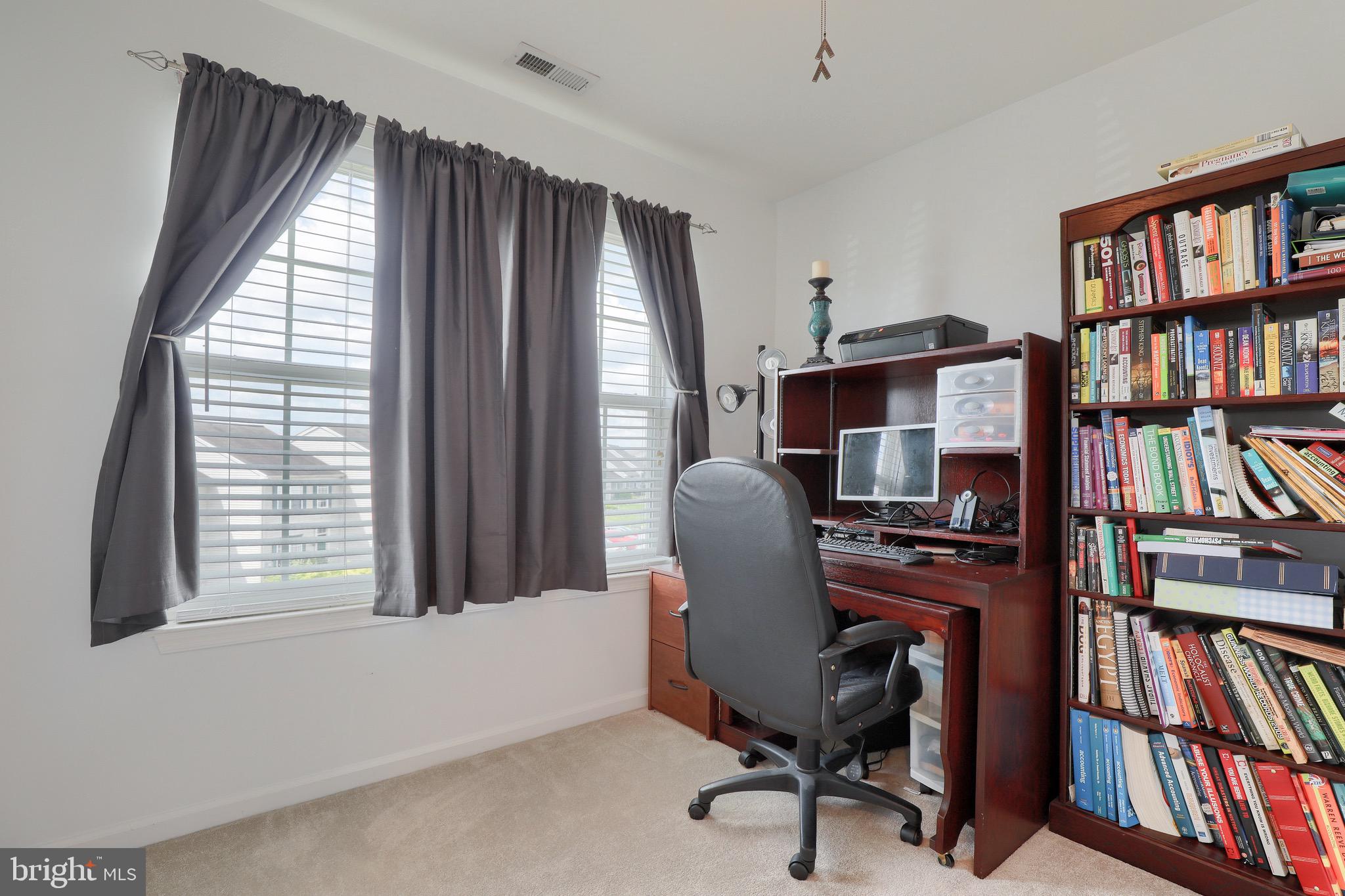 MANOR OAKS - Residential