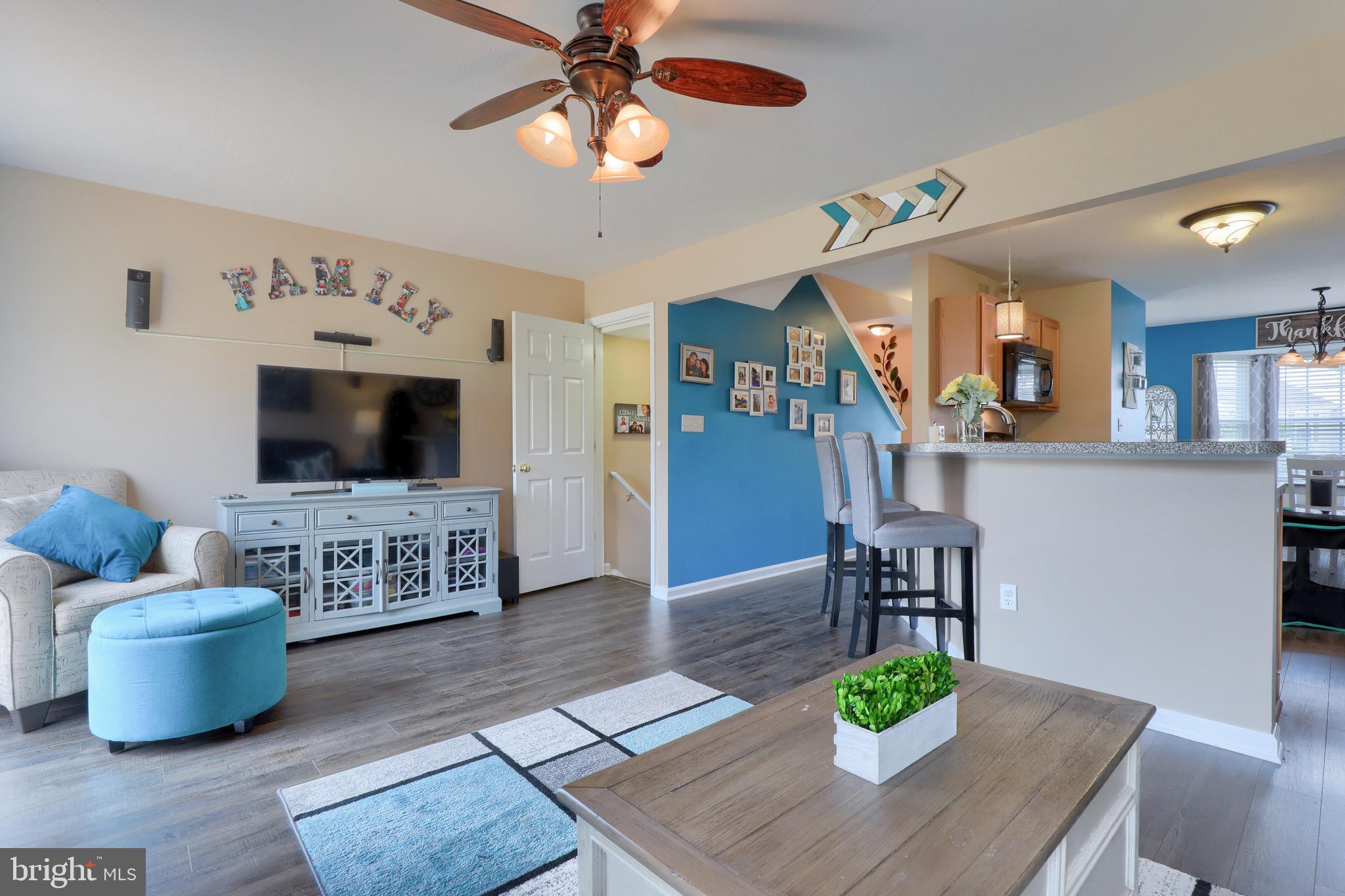 MANOR OAKS - Residential