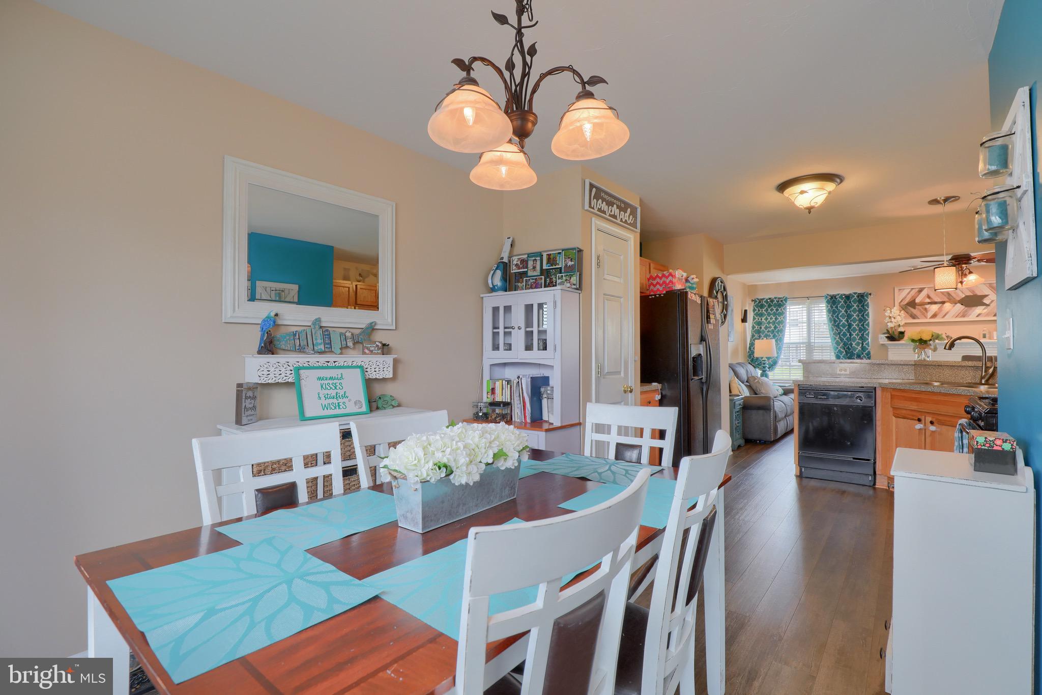 MANOR OAKS - Residential