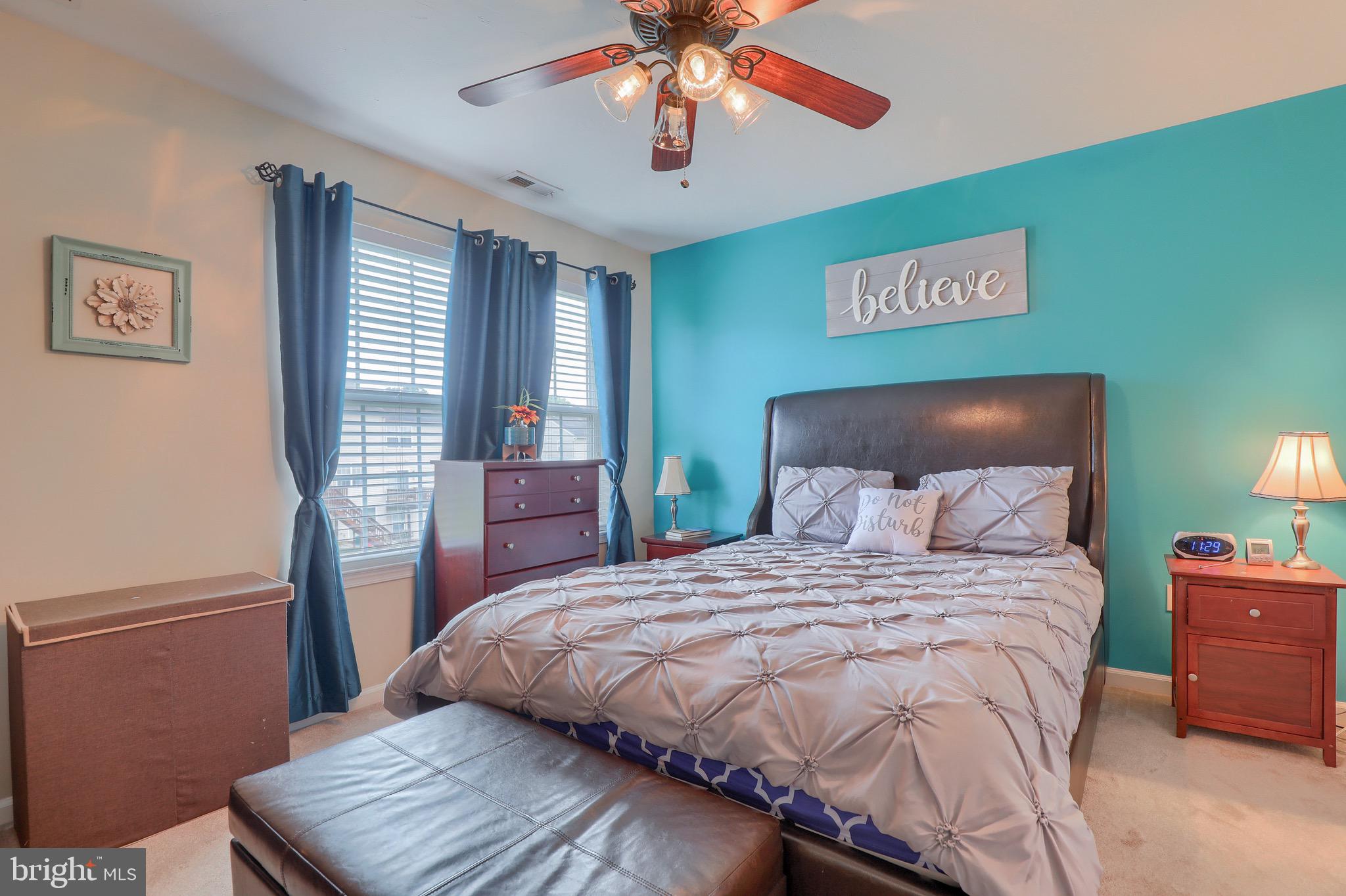 MANOR OAKS - Residential