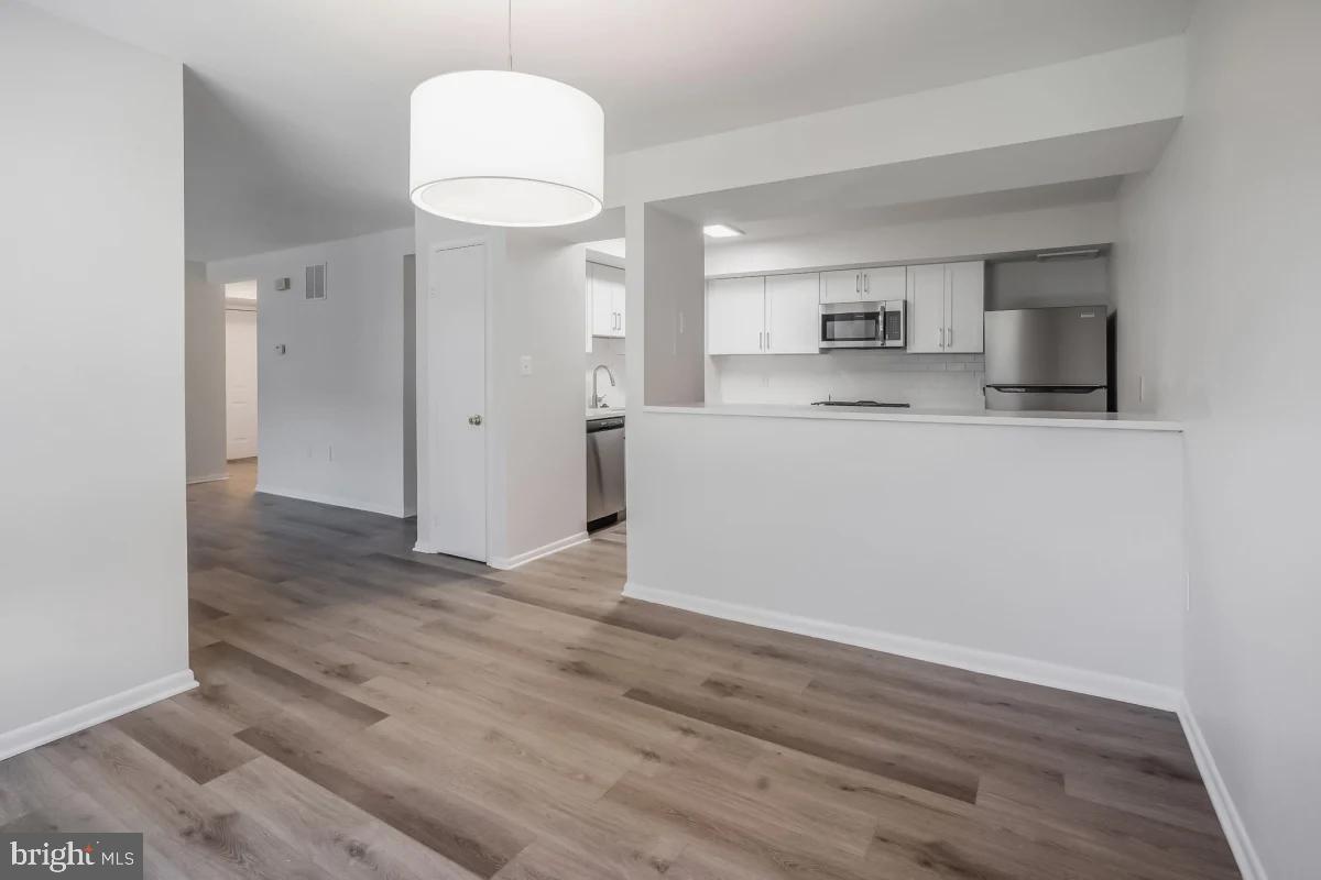 ROCKVILLE - Residential Lease