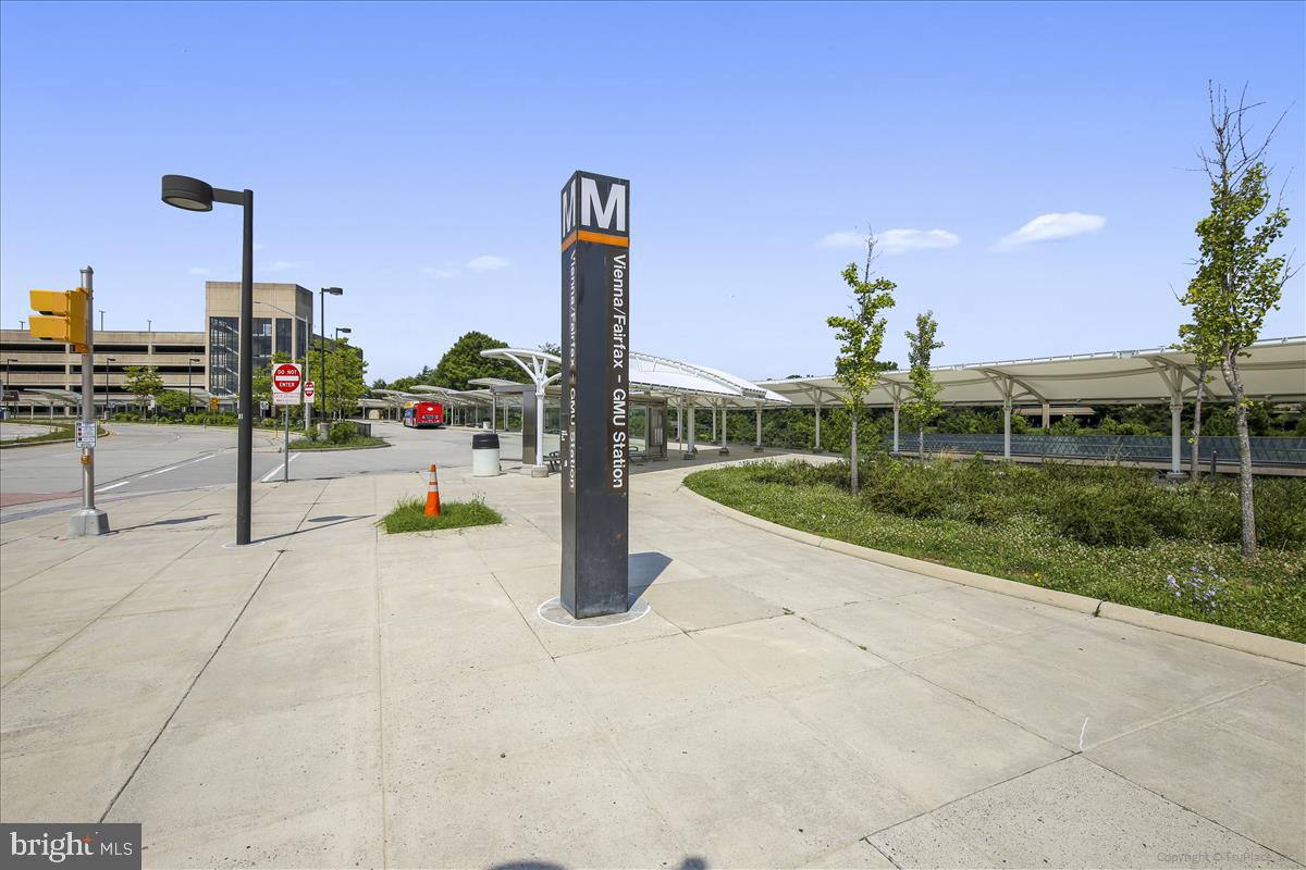 WILLIAMS HILL - Residential