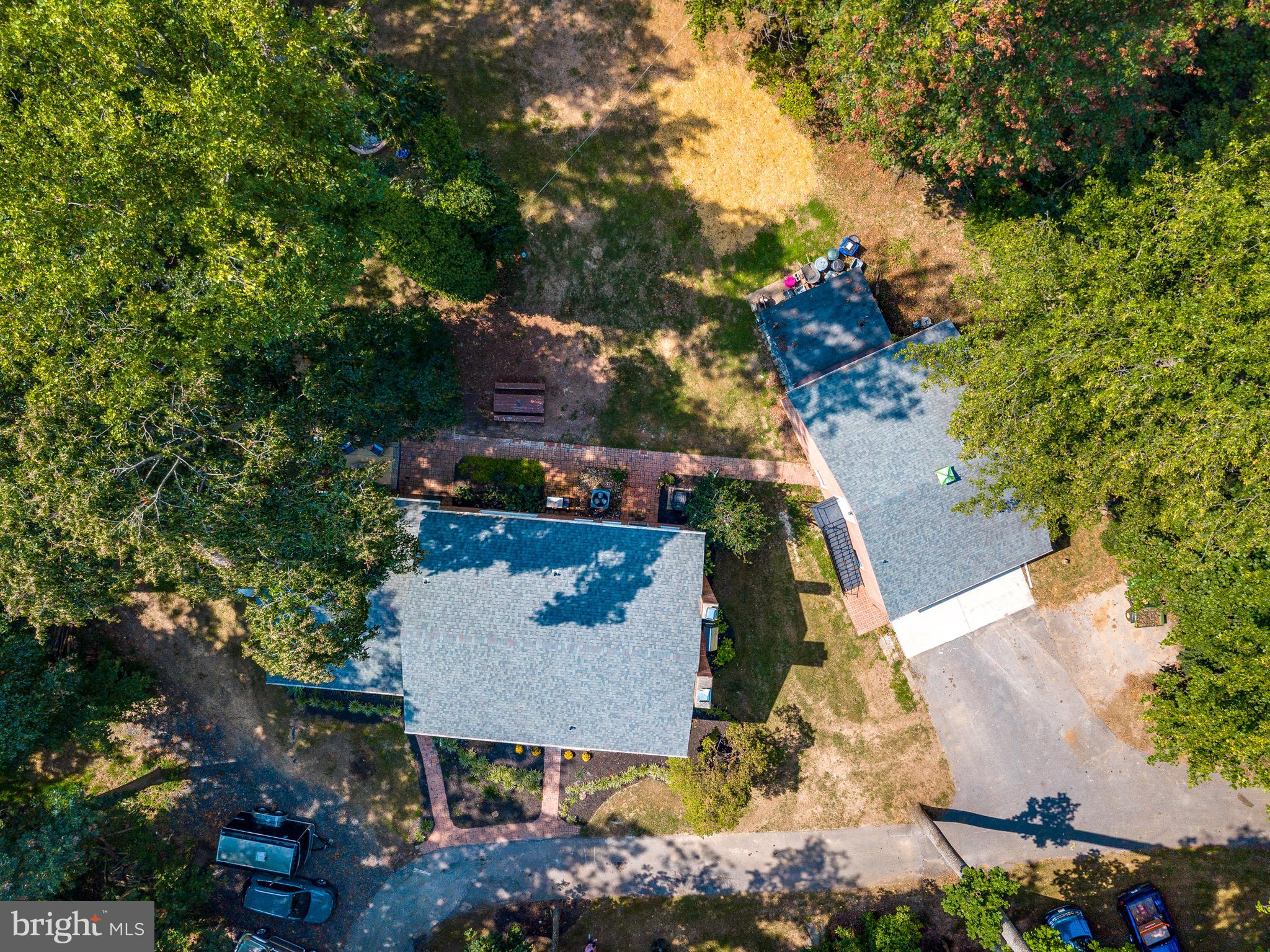 HERITAGE HILL - Residential