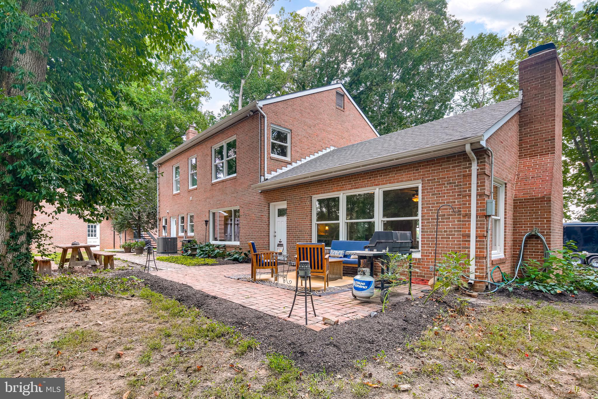 HERITAGE HILL - Residential