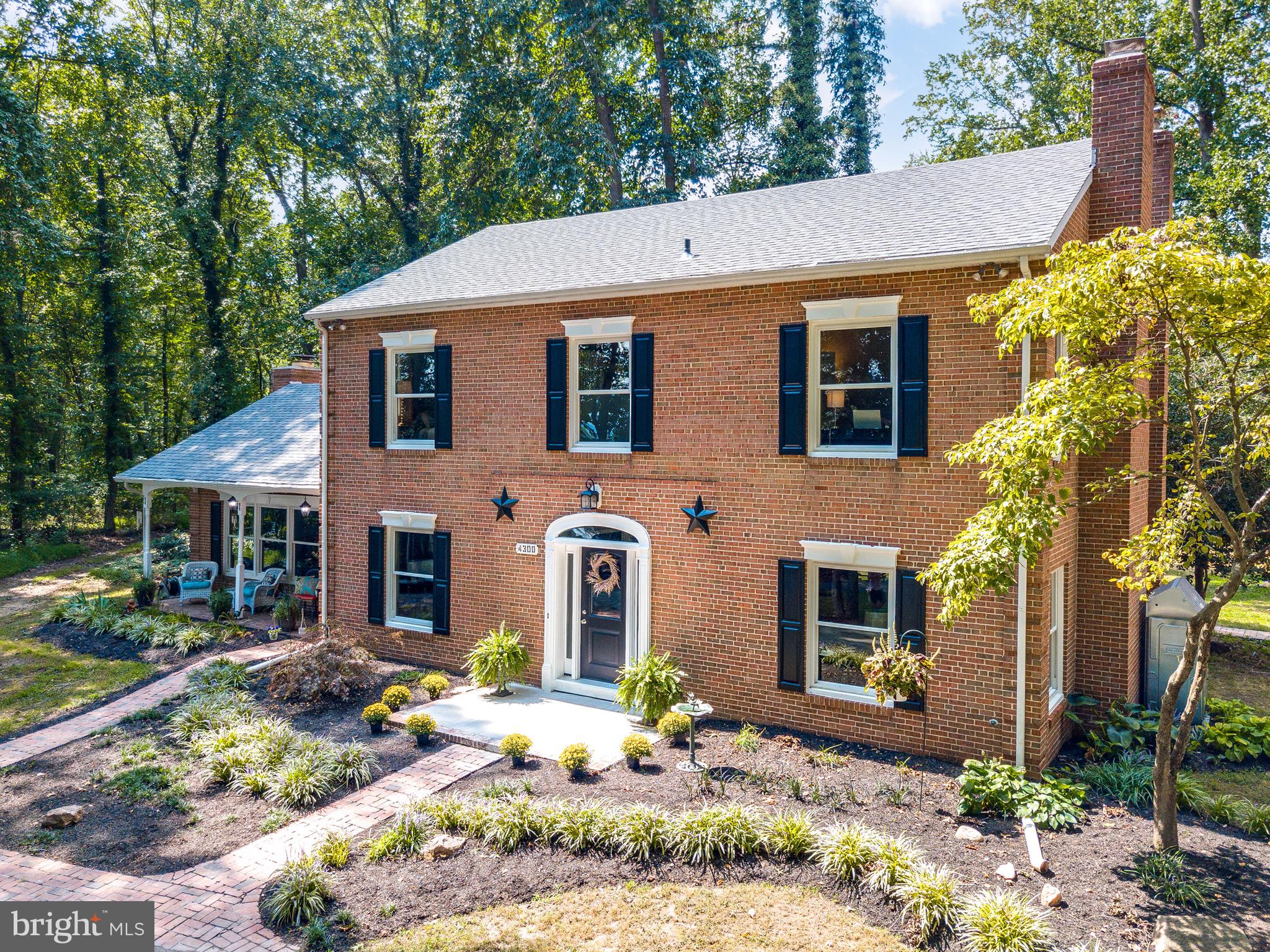 HERITAGE HILL - Residential