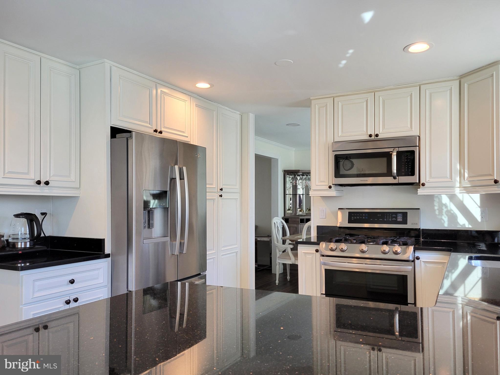 XANADU ESTATES - Residential Lease