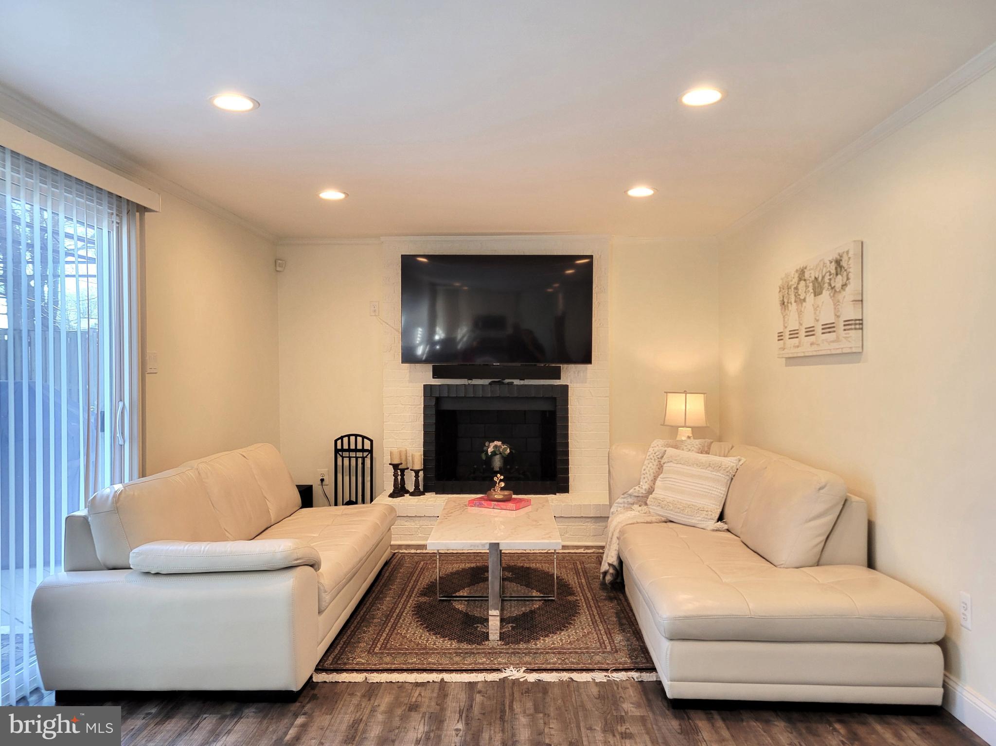 XANADU ESTATES - Residential Lease