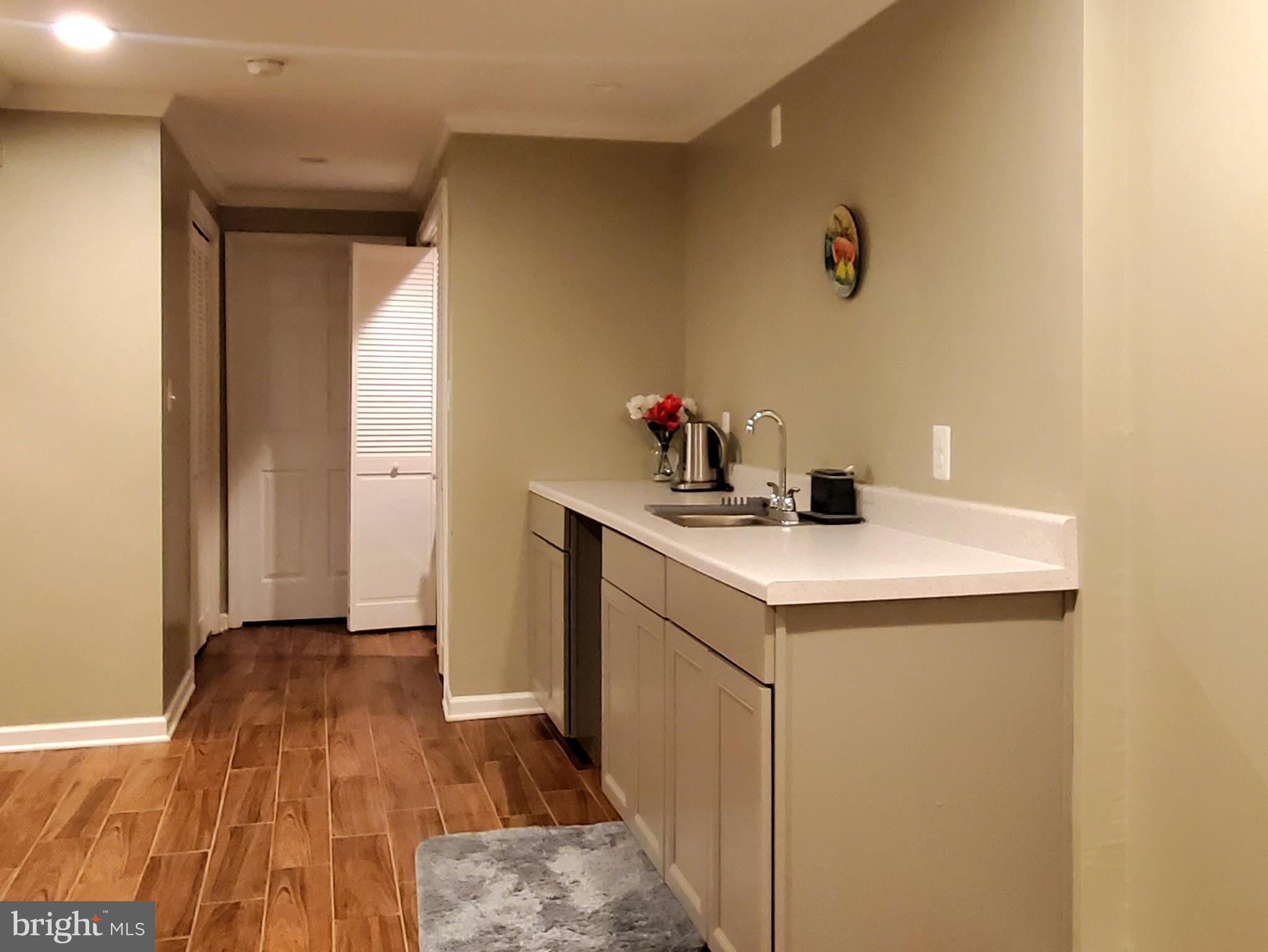 XANADU ESTATES - Residential Lease
