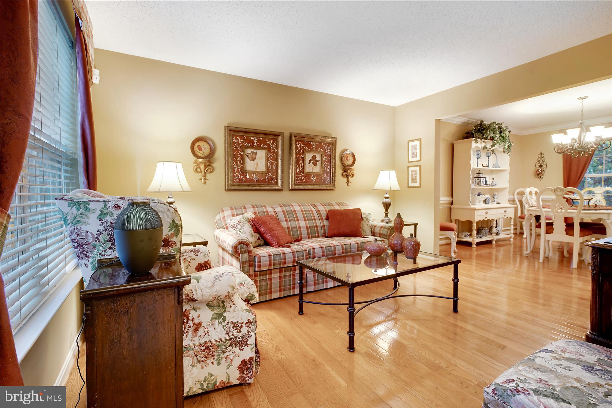 JAMESTOWNE - Residential
