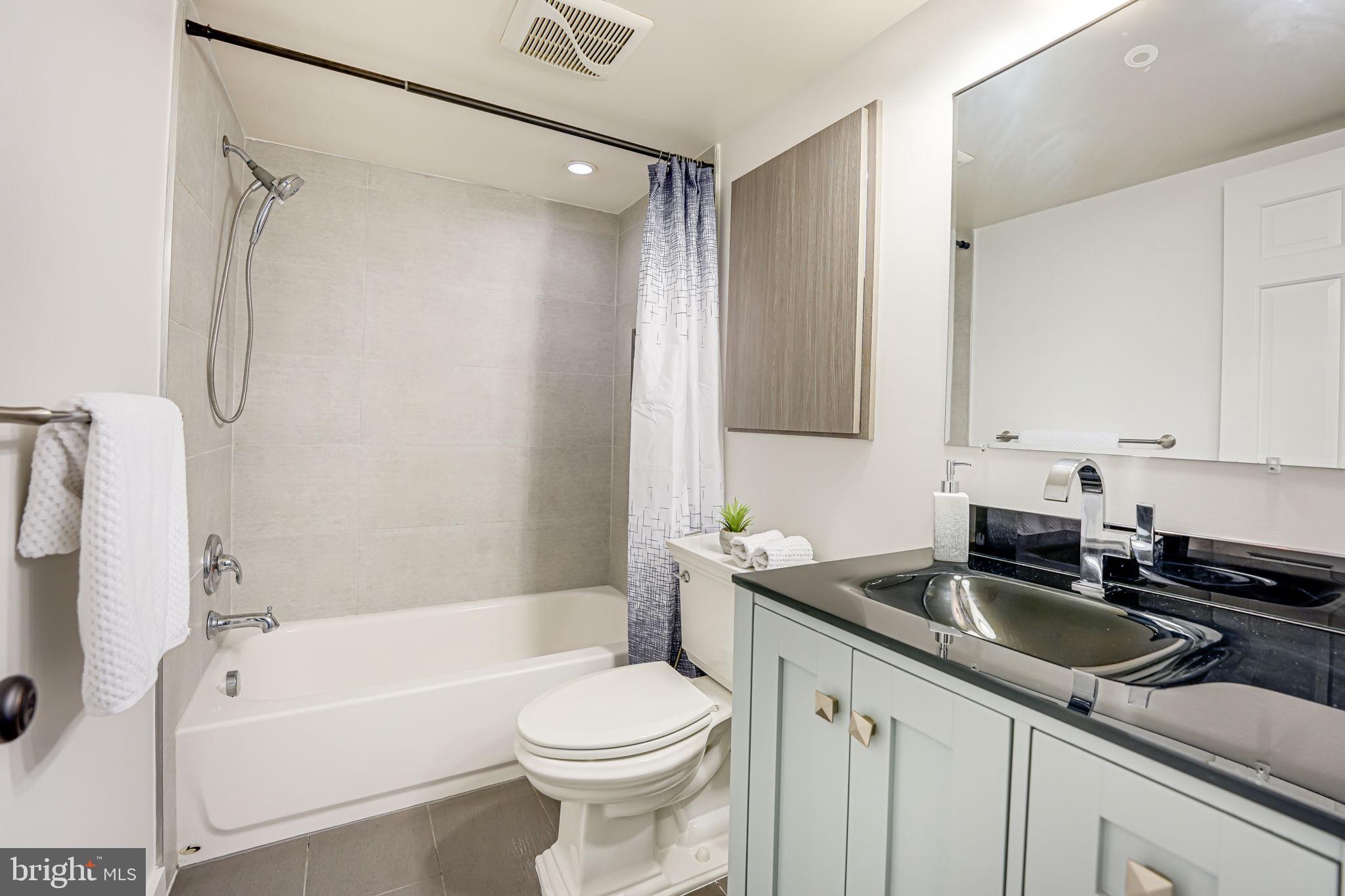 COLONIES AT MCLEAN - Residential