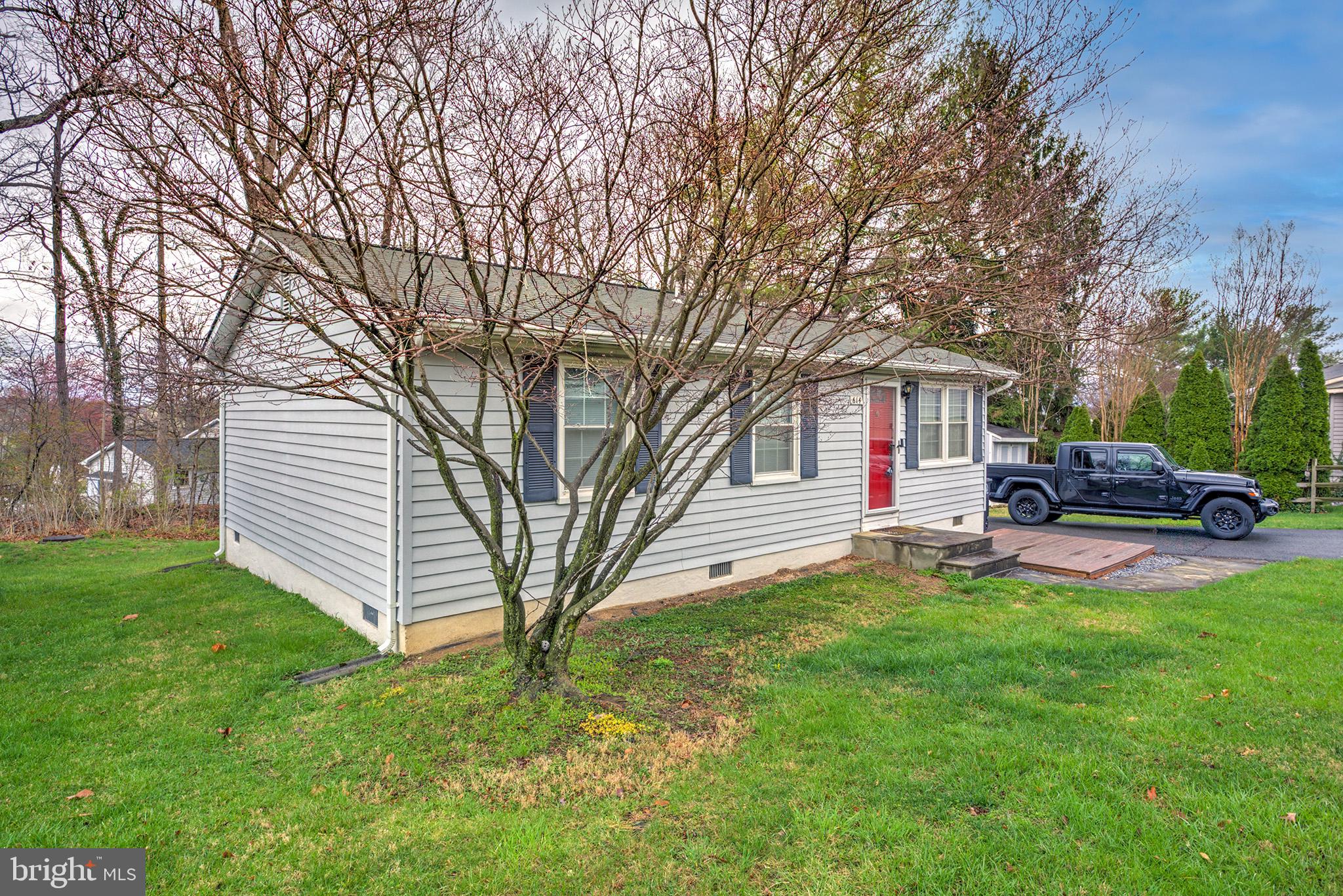 SILVER OAKS - Residential
