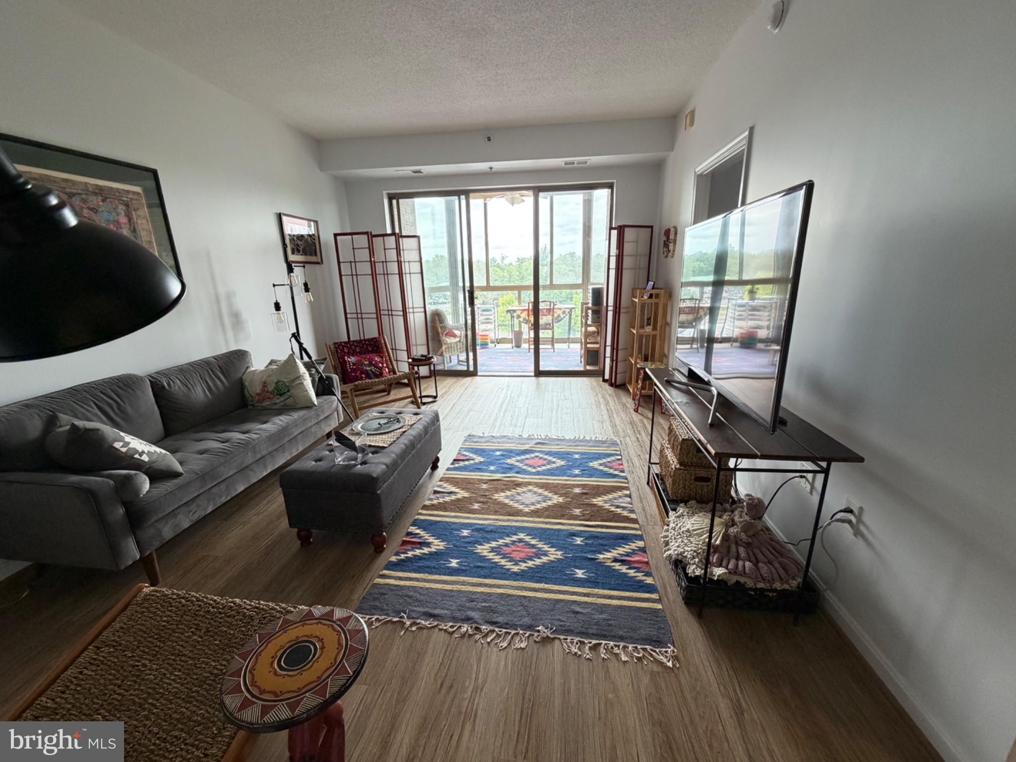 VANTAGE POINT EAST @ LEISURE WORLD - Residential