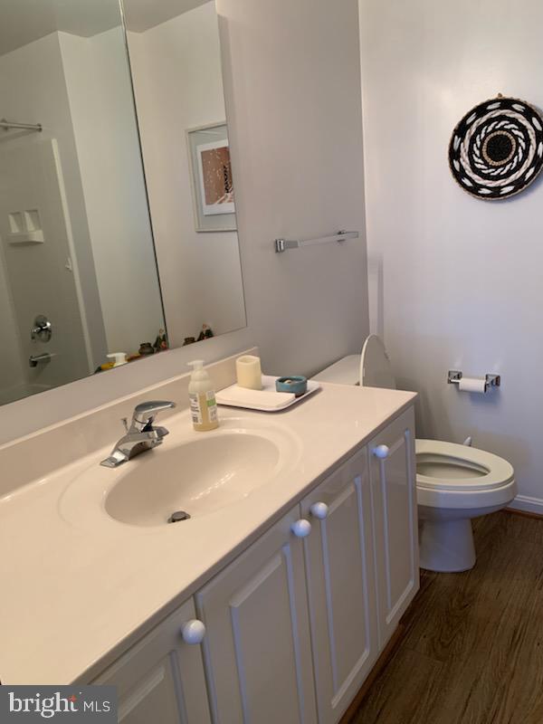 VANTAGE POINT EAST @ LEISURE WORLD - Residential