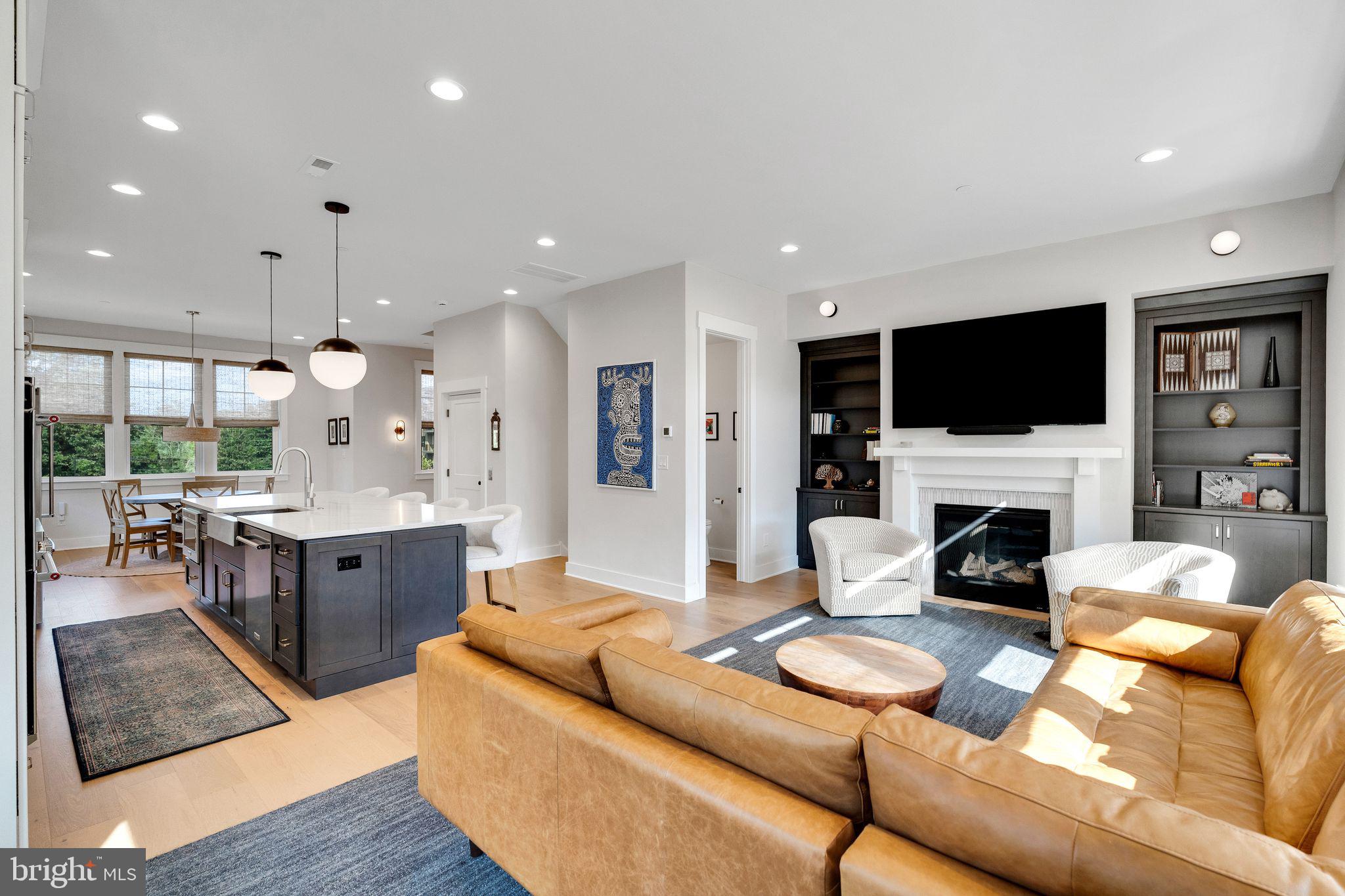 NEWTOWN WALK AT ELLIS PRESERVE - Residential