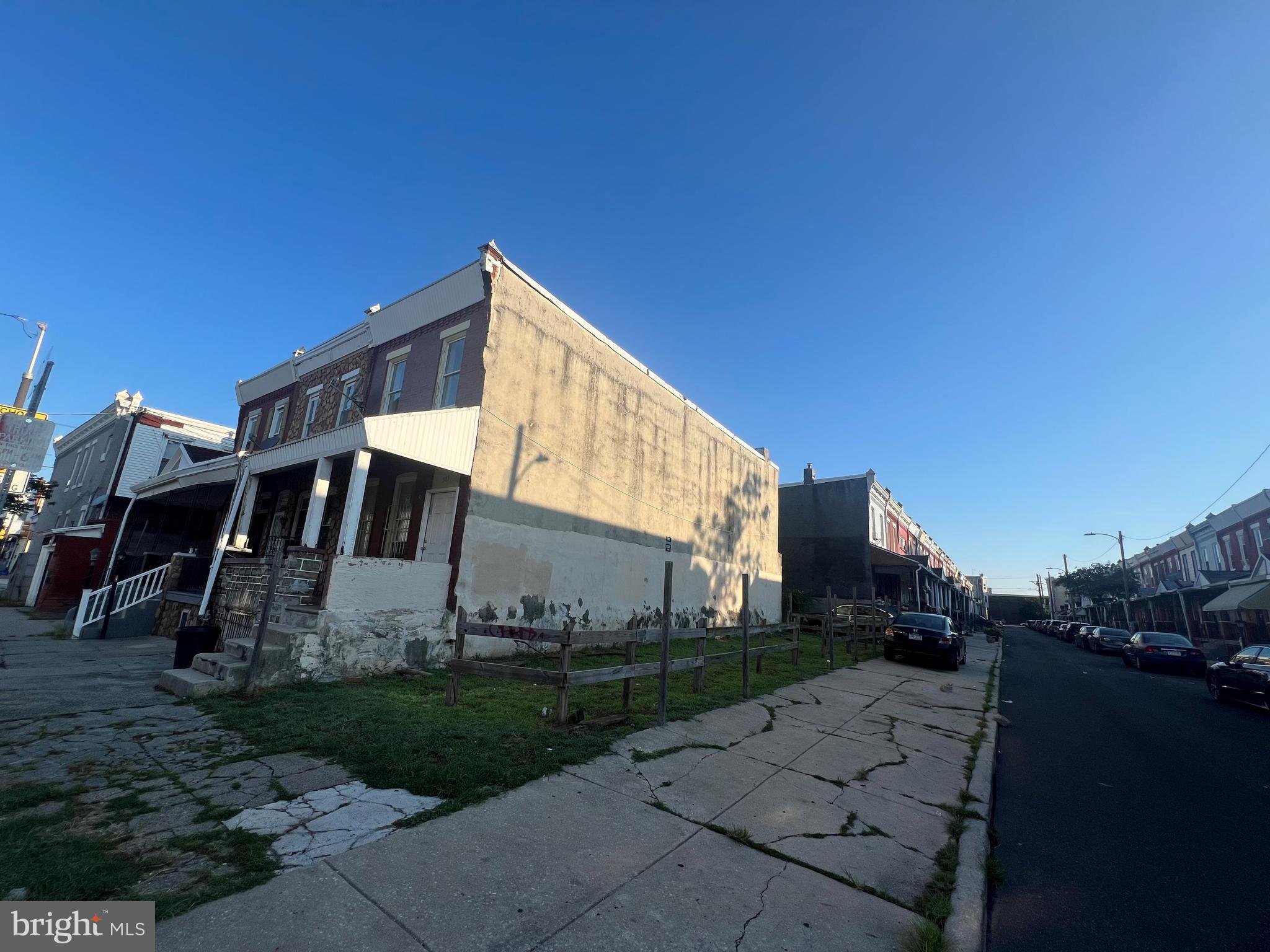 PHILADELPHIA (WEST) - Land