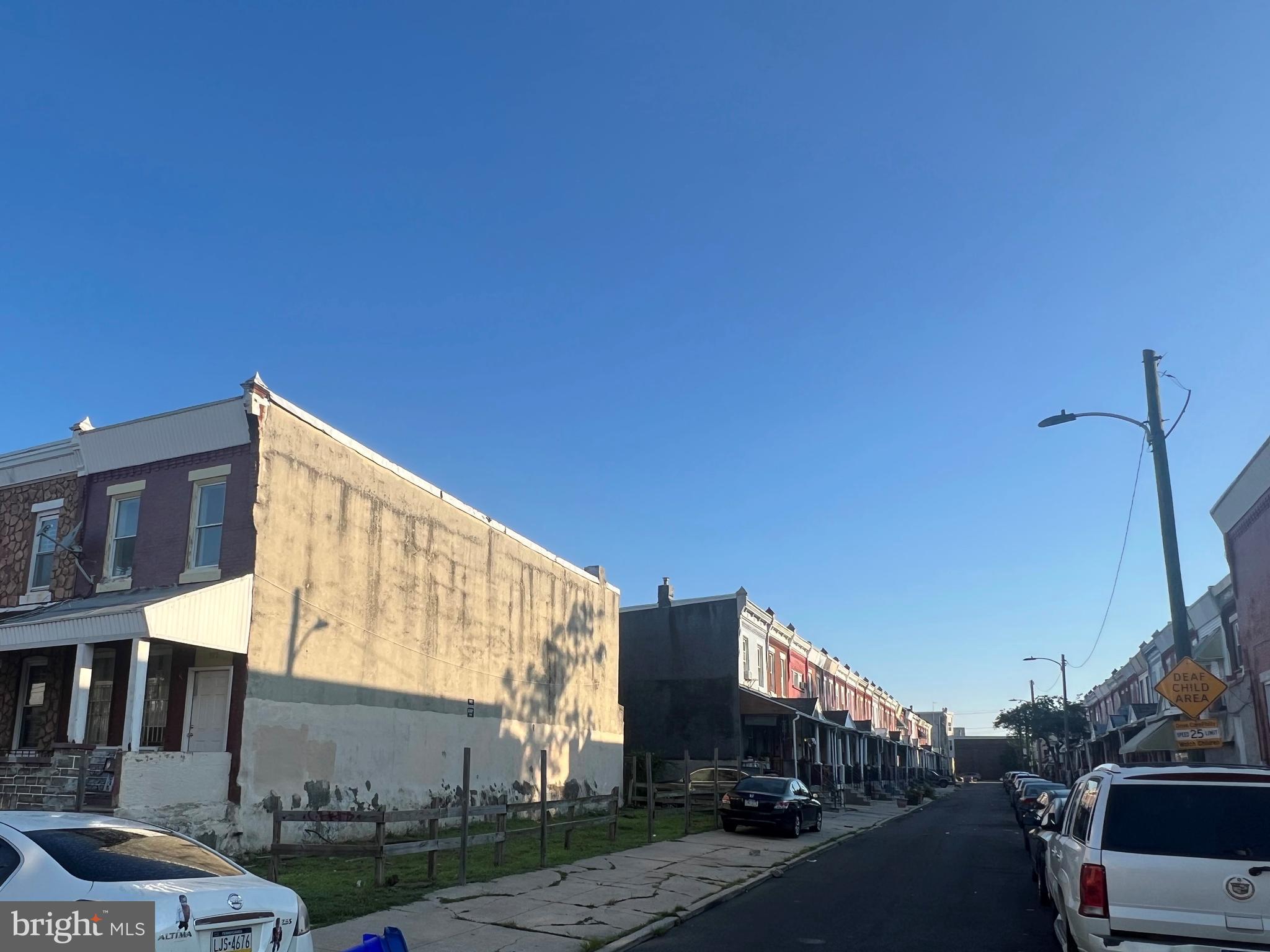 PHILADELPHIA (WEST) - Land