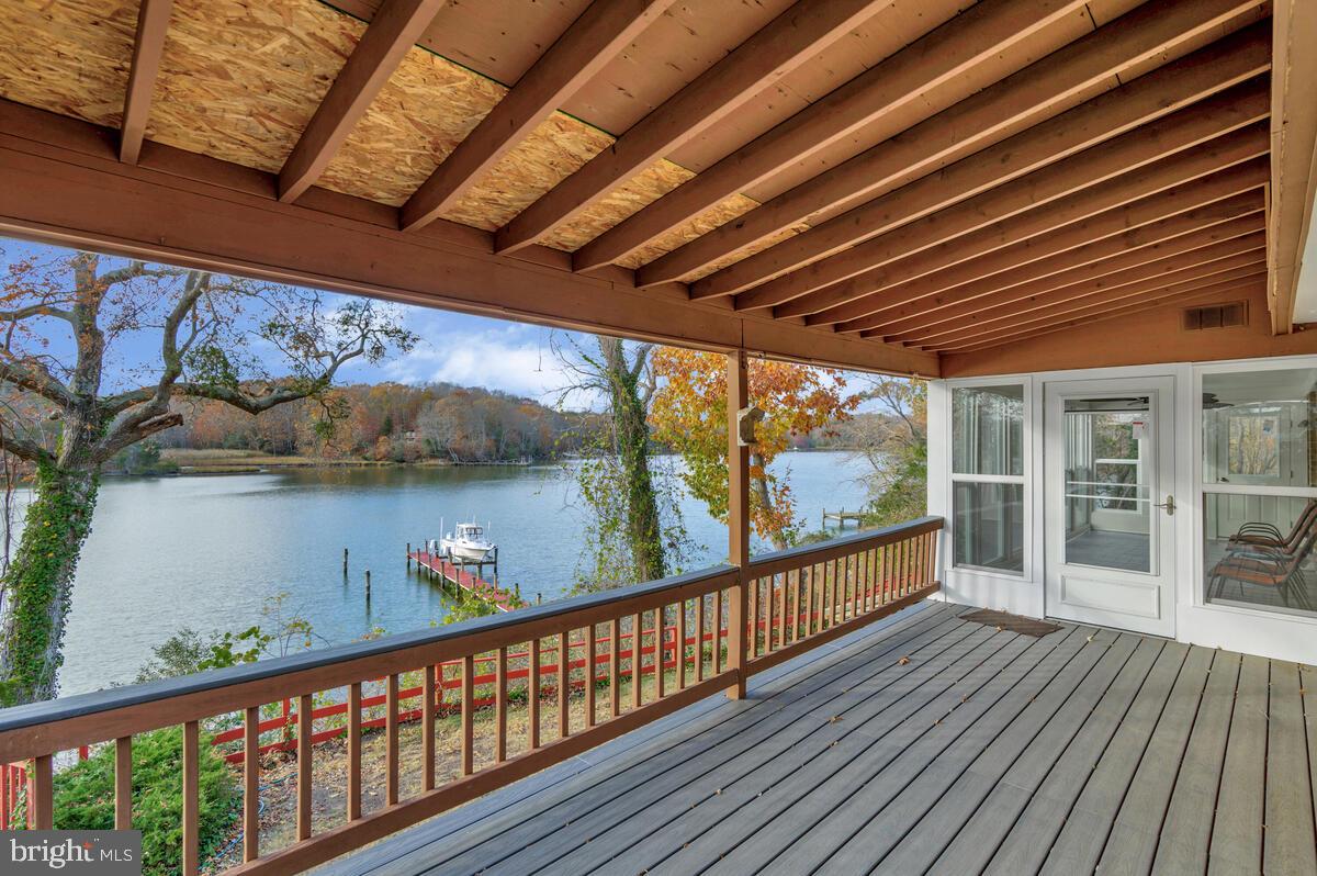 EMERALD COVE - Residential