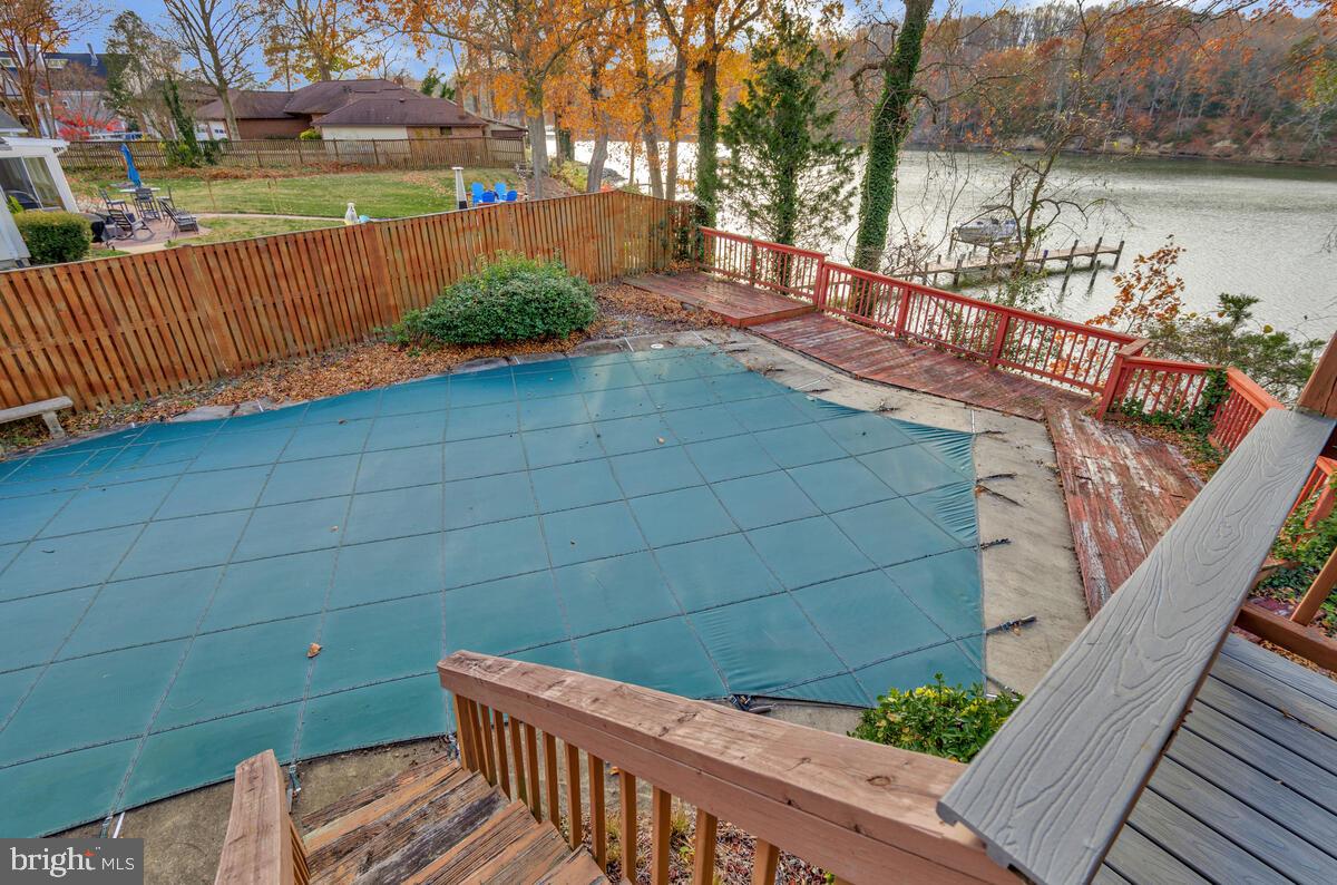 EMERALD COVE - Residential